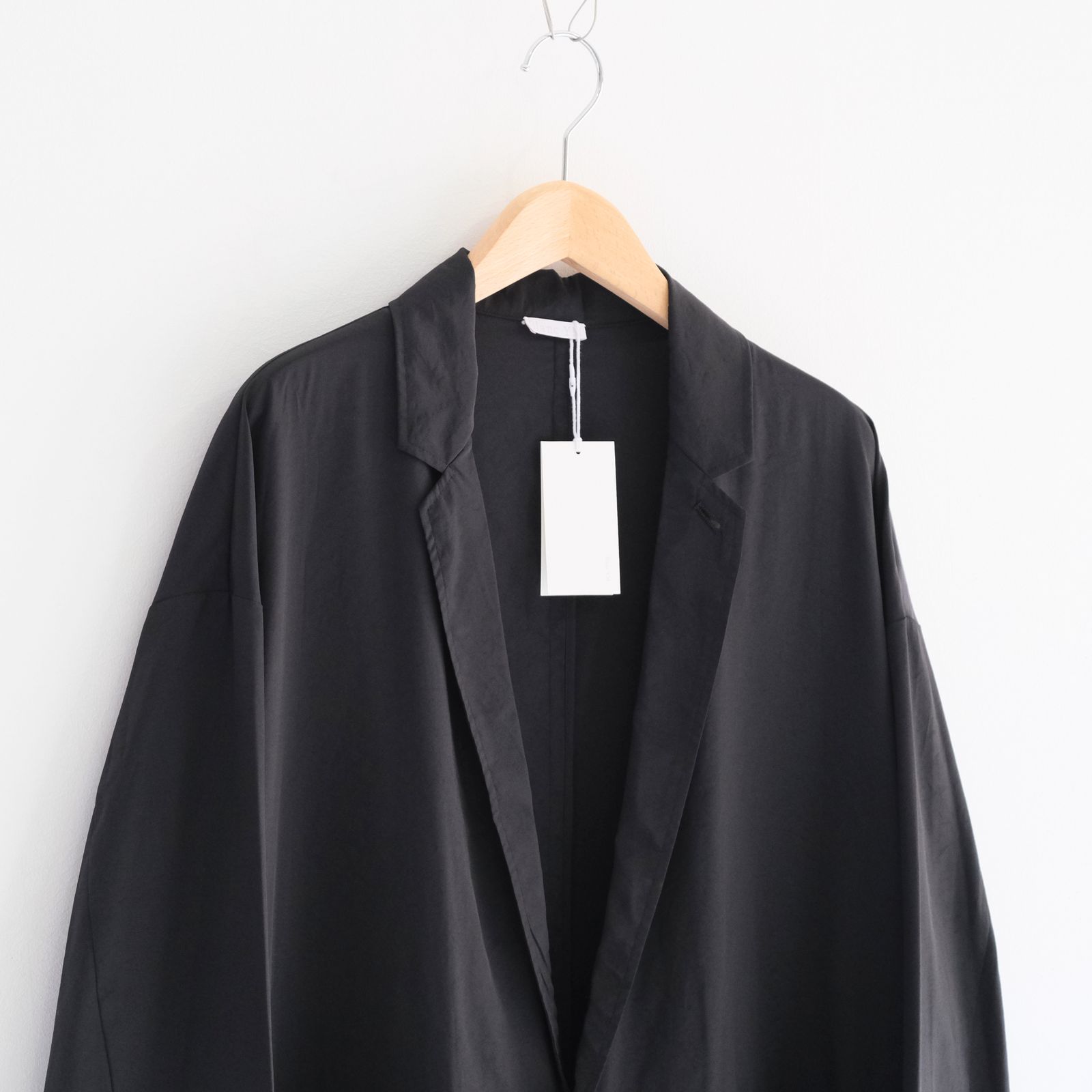 【販売開始 : 7/18 (土) 00:00~】Cupro Nylon Single Breasted JKT（Black）