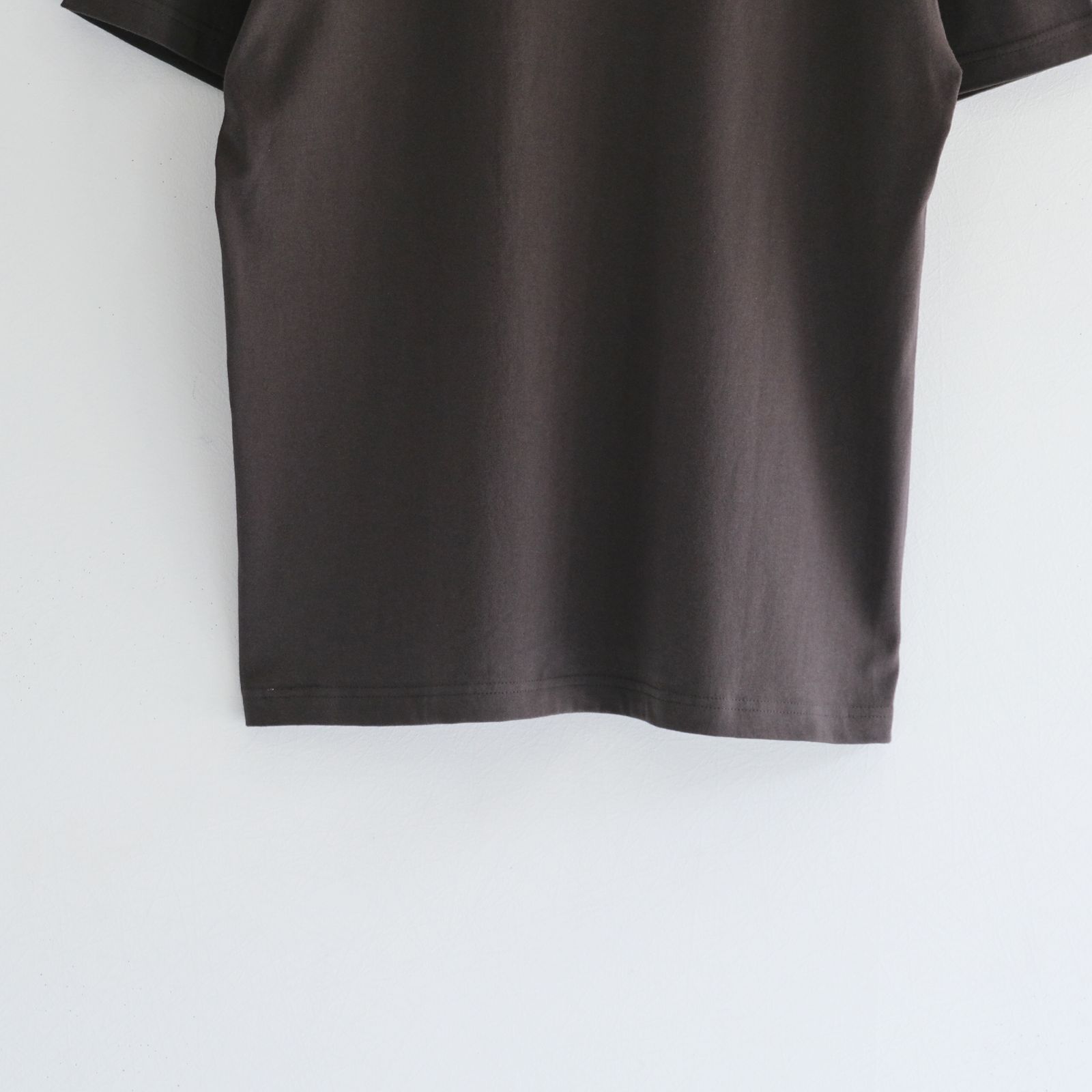 J&T / Tシャツ / プリント / BLACK