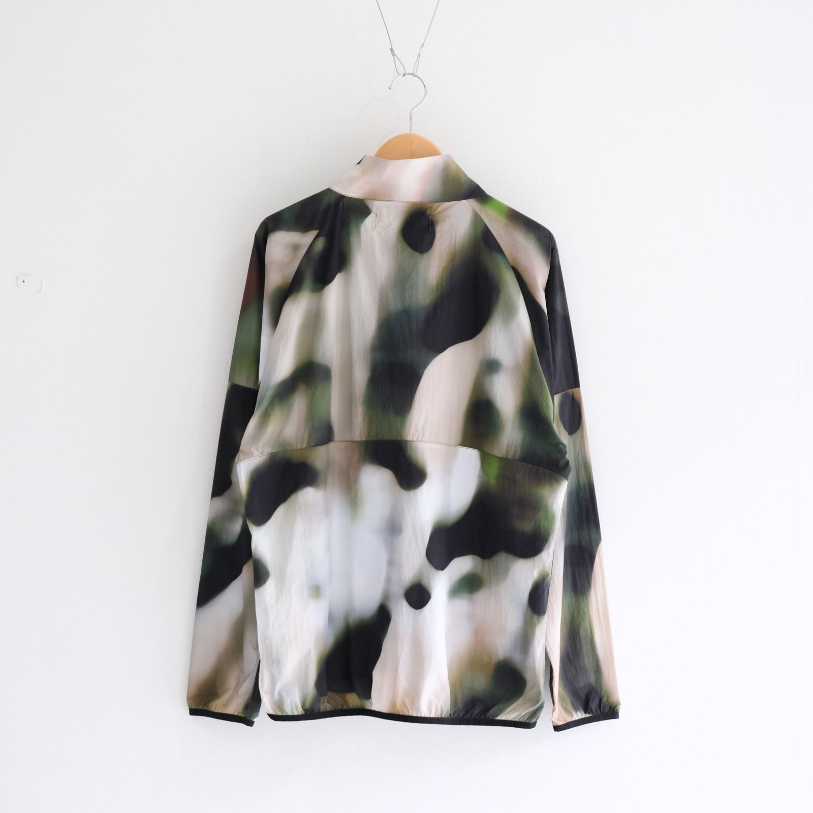 LIGHT WEIGHT WIND SHELL JACKET（BLUR）