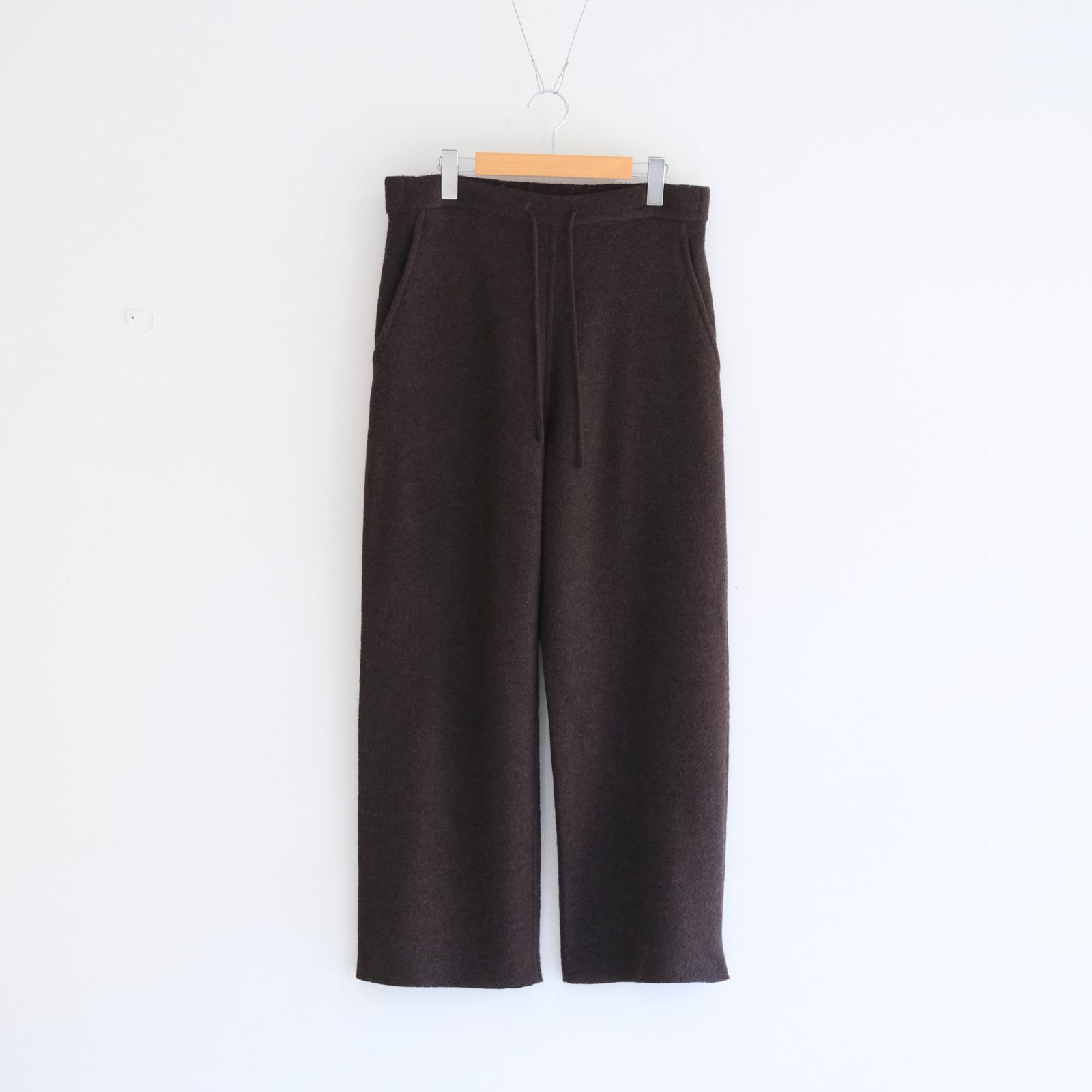 【残り1点】KNIT PANTS ‐Hard Twist Crepe‐（Brown）