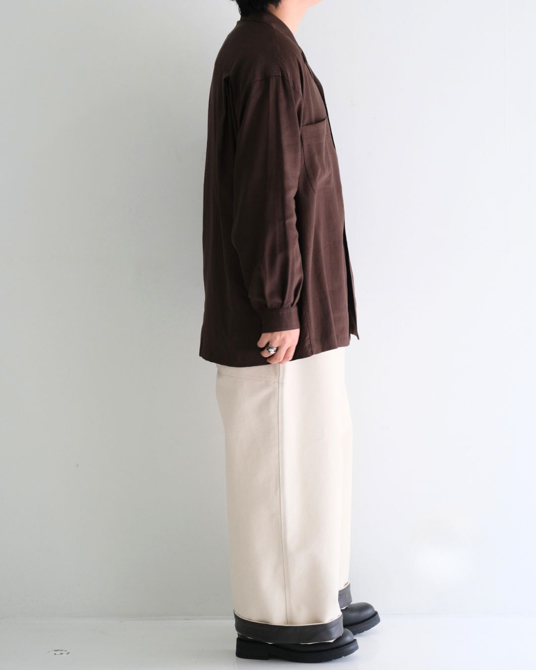 上品さ・高貴さを感じられるコーディネート。