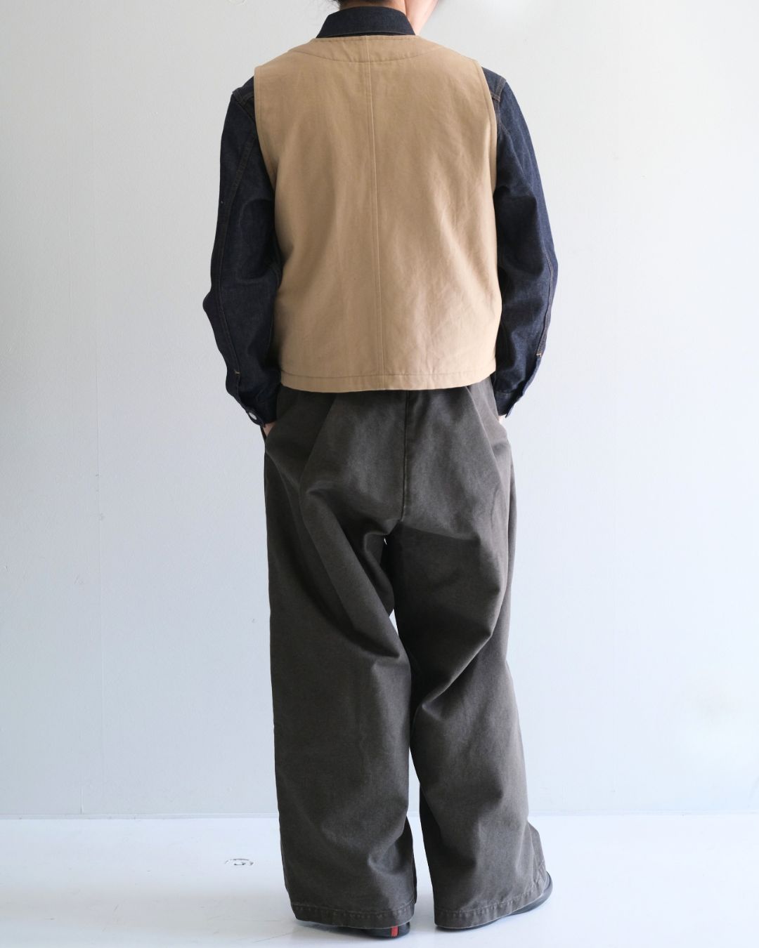 STYLE NO. 702