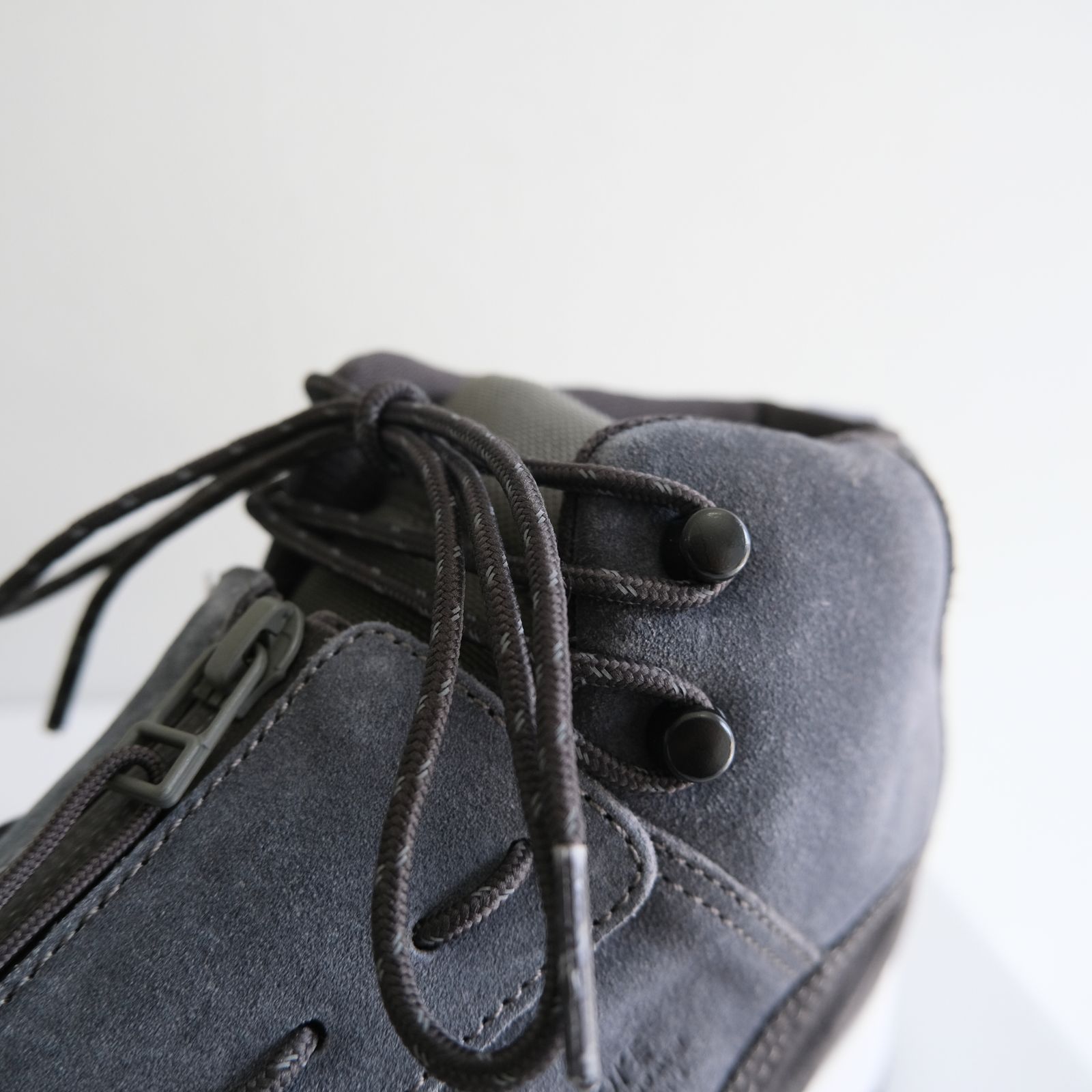 FLOW-MID SHOES is-ness×SUICOKE / シューズ / コラボ / GRAY x CHARCOAL
