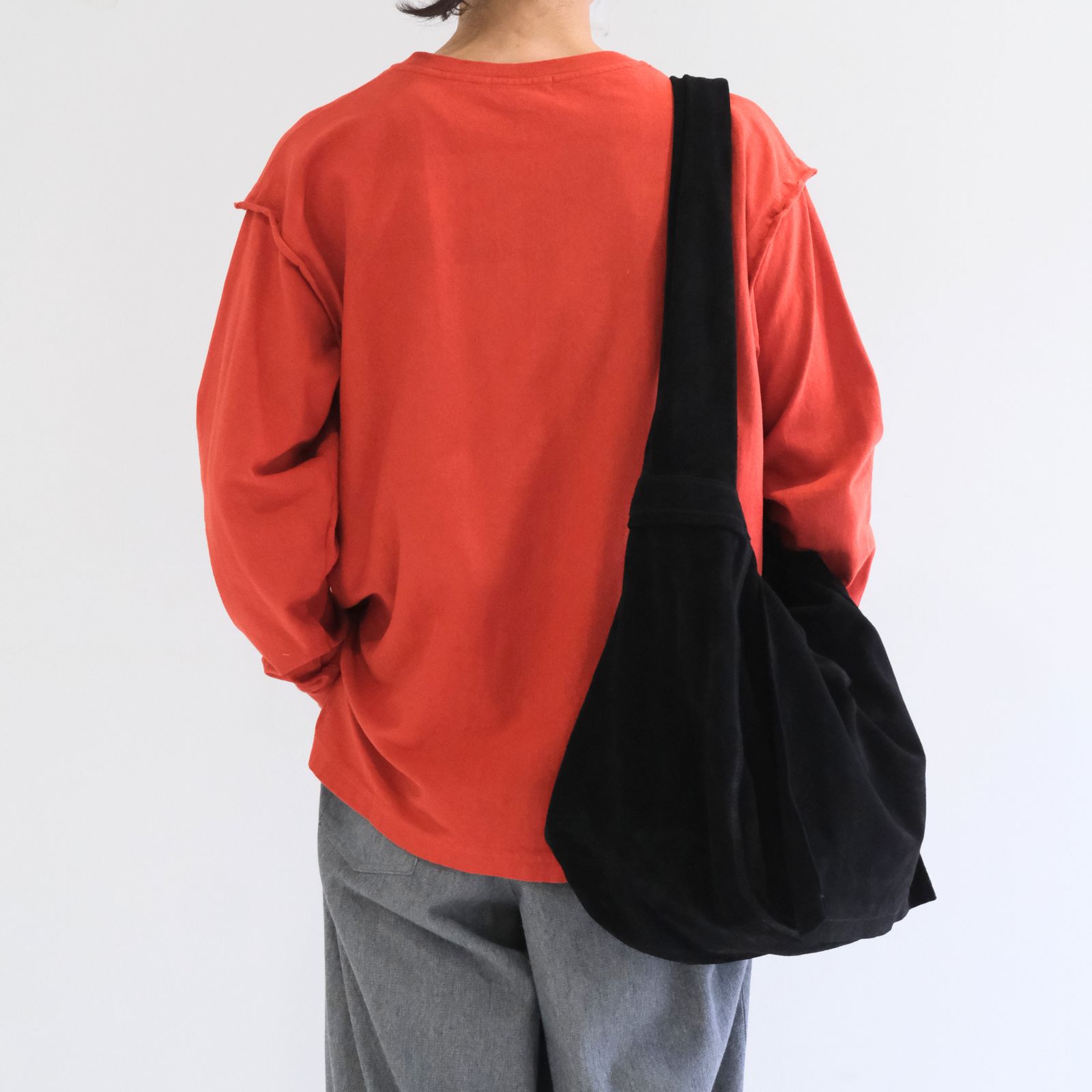 LEATHER SHOULDER BAG  - Cow split leather -（Black）
