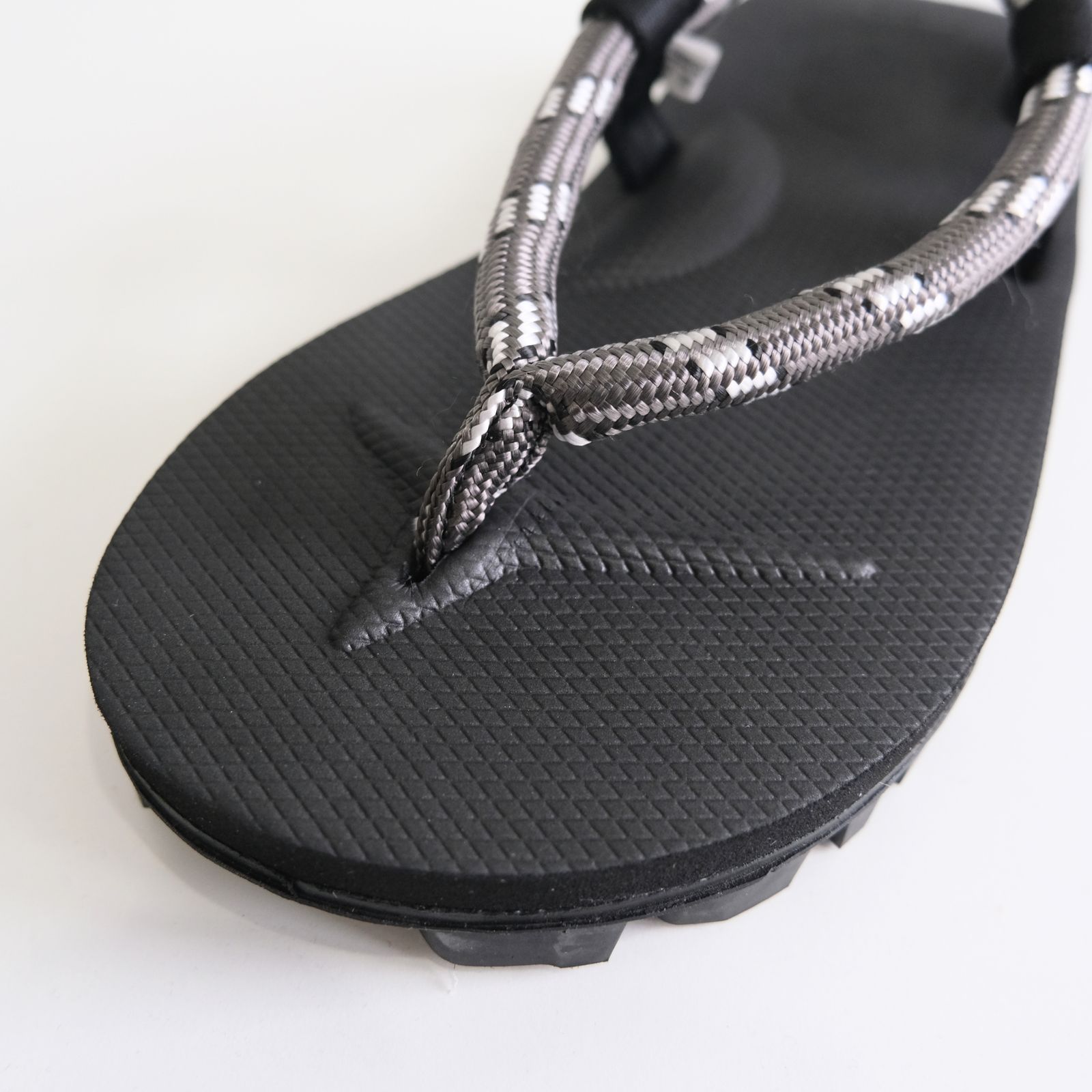 Suicoke x is-ness GUT KAT-2-ISN（CHARCOAL x BLACK）