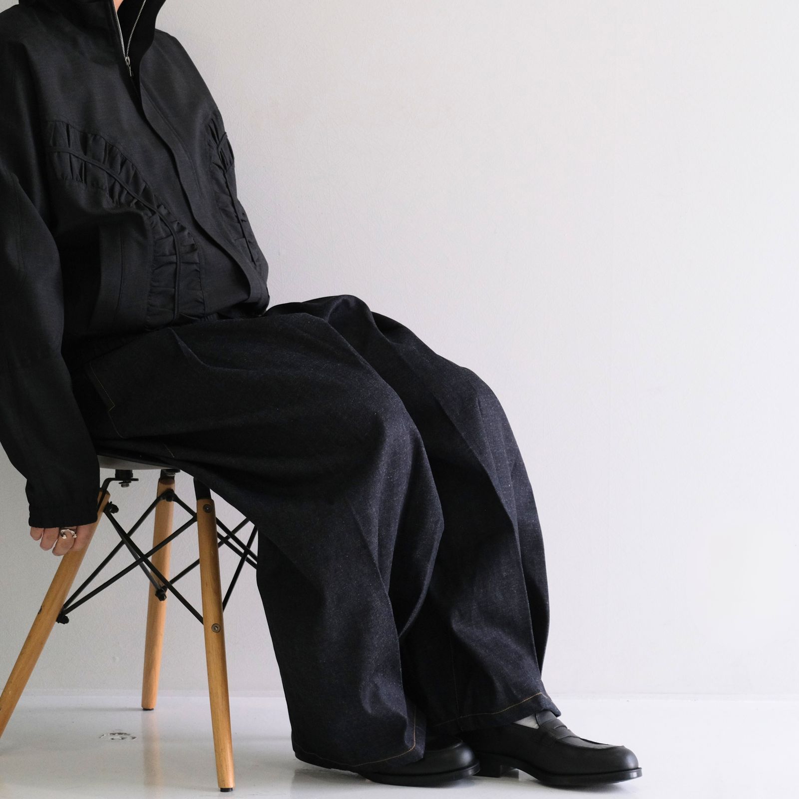 BOX PLEAT TROUSER RAW DENIM/ ボックスプリーツトラウザー / デニム / パンツ / ボトムス / RAW INDIGO