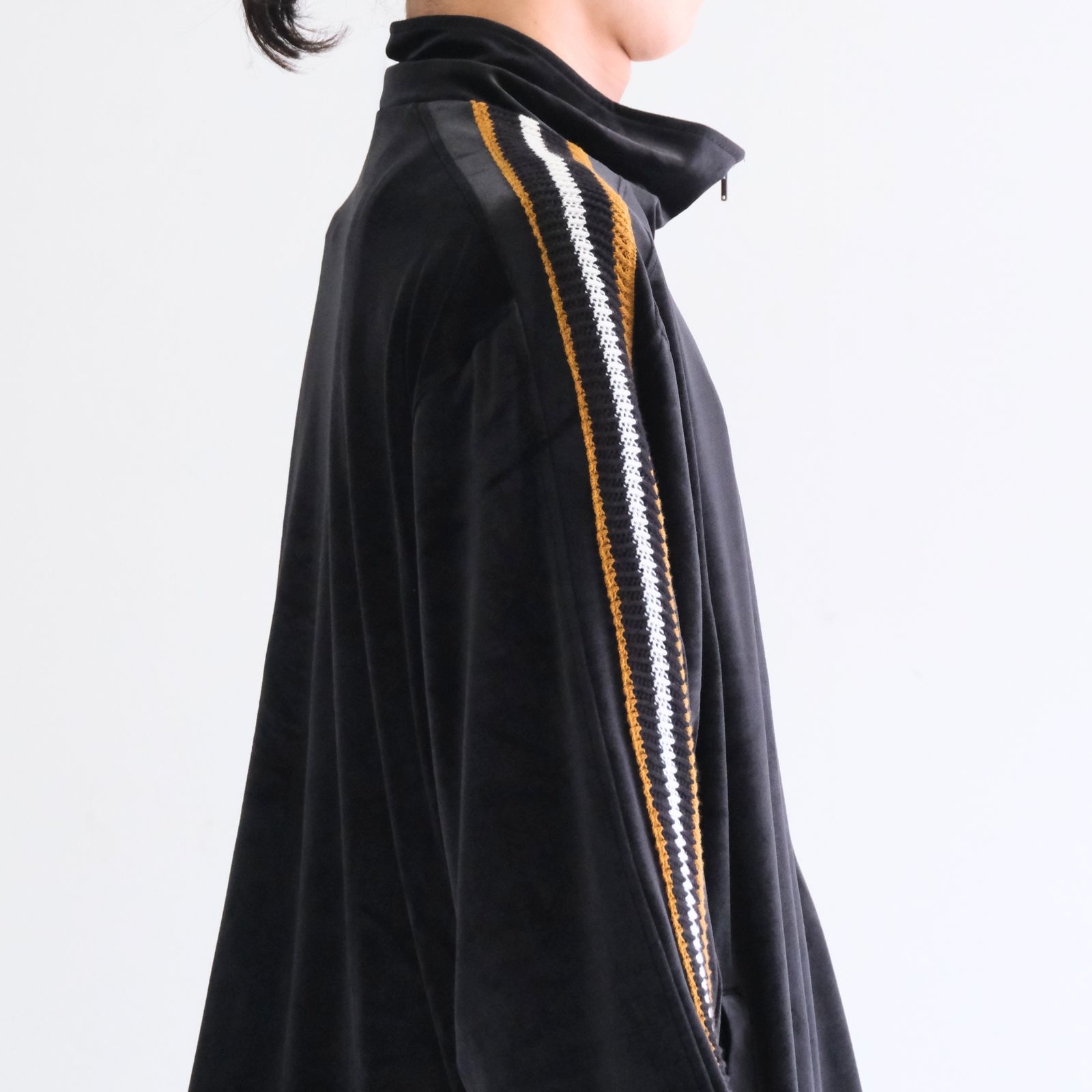 【残り1点】VELOUR TRACK JACKET（BLACK）