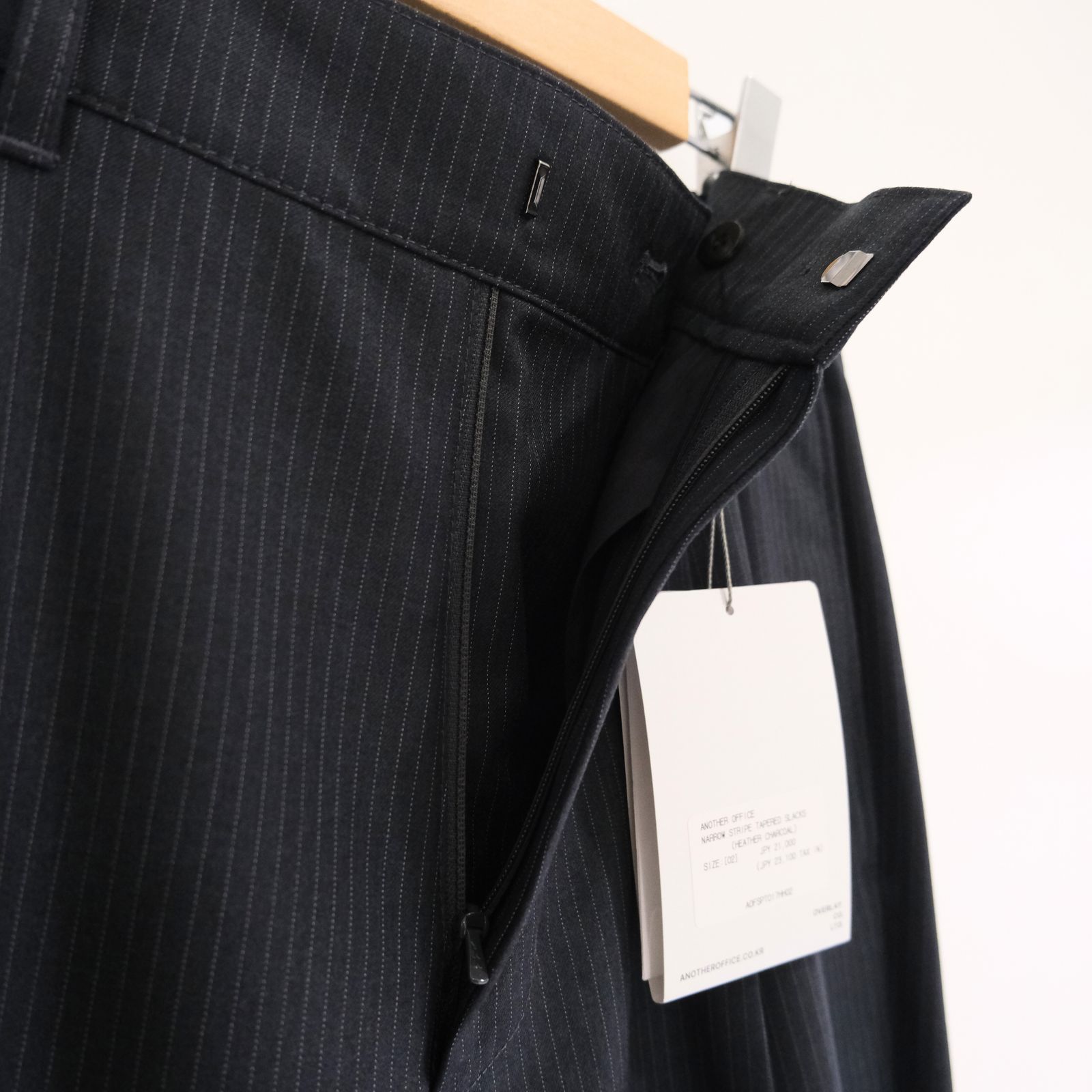 Narrow Stripe Tapered Slacks / ナロー ストライプ テーパード スラックス（HEATHER CHARCOAL）