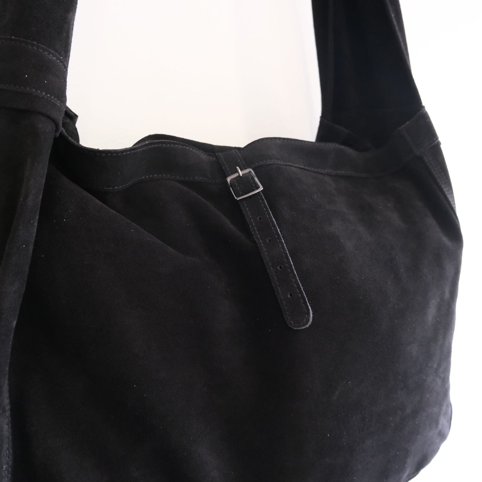 LEATHER SHOULDER BAG  - Cow split leather -（Black）