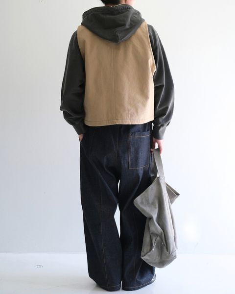 STYLE NO. 709