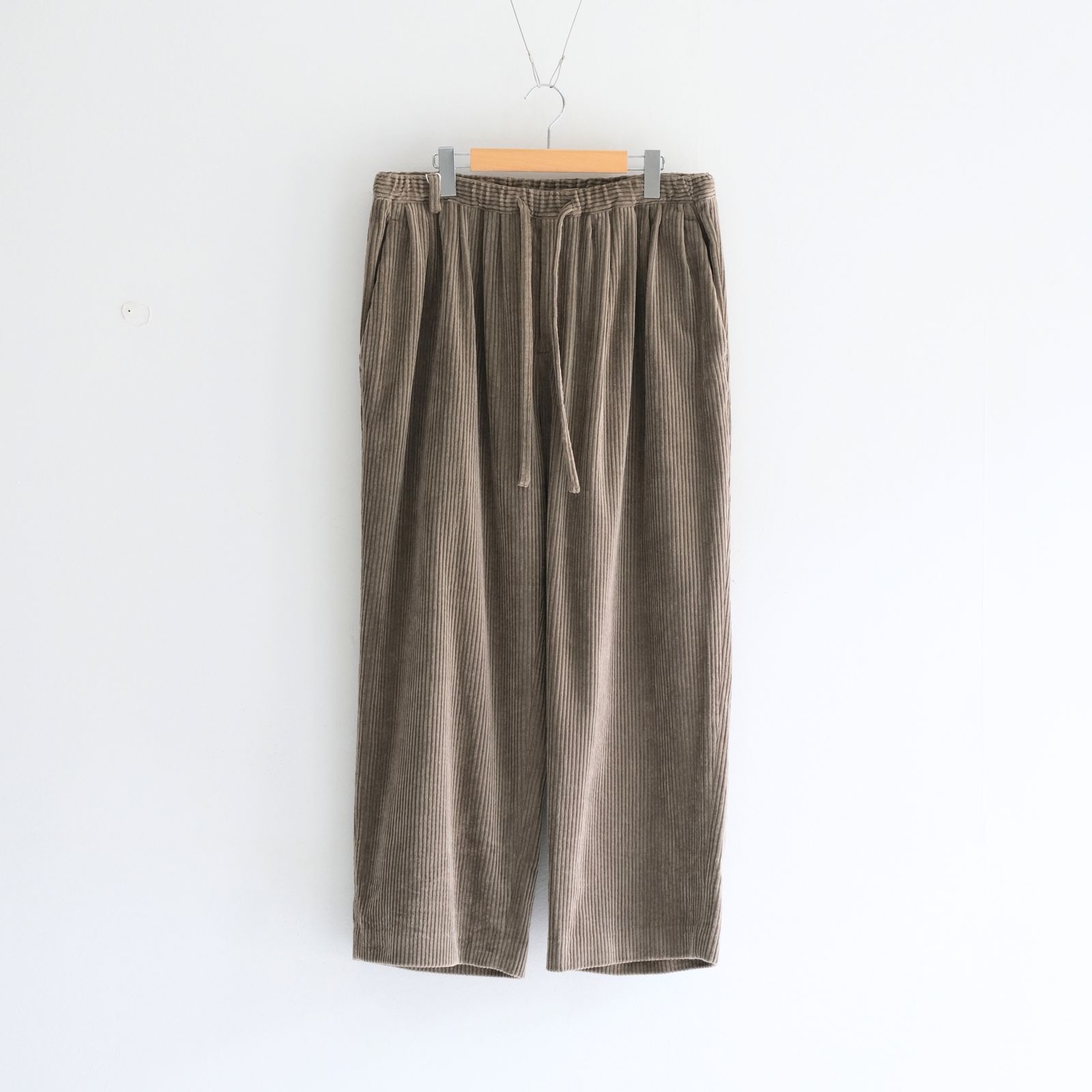 【残り1点】Corduroy Relax Trousers（Beige）