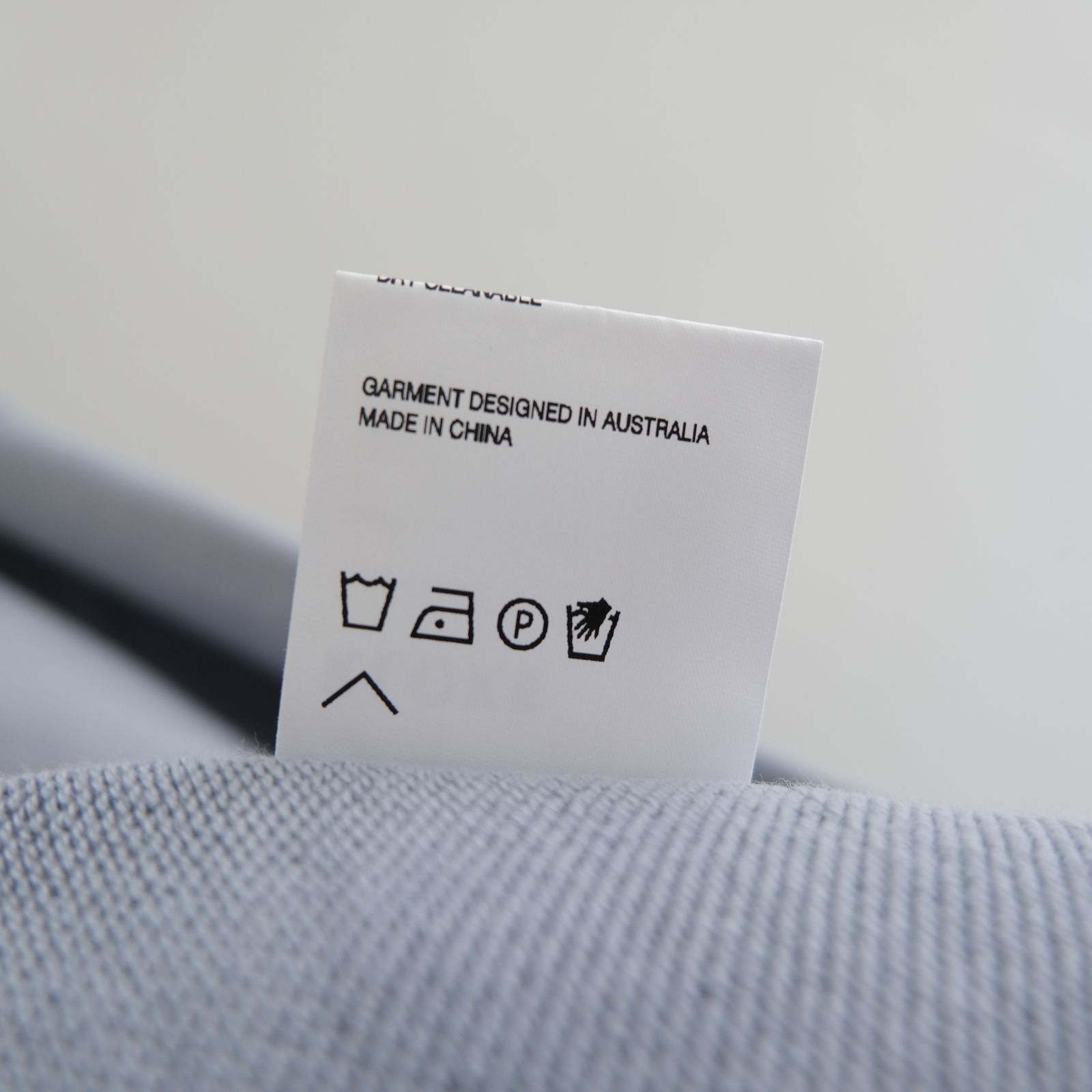 Riot Unisex Sweater / スウェット / Lilac