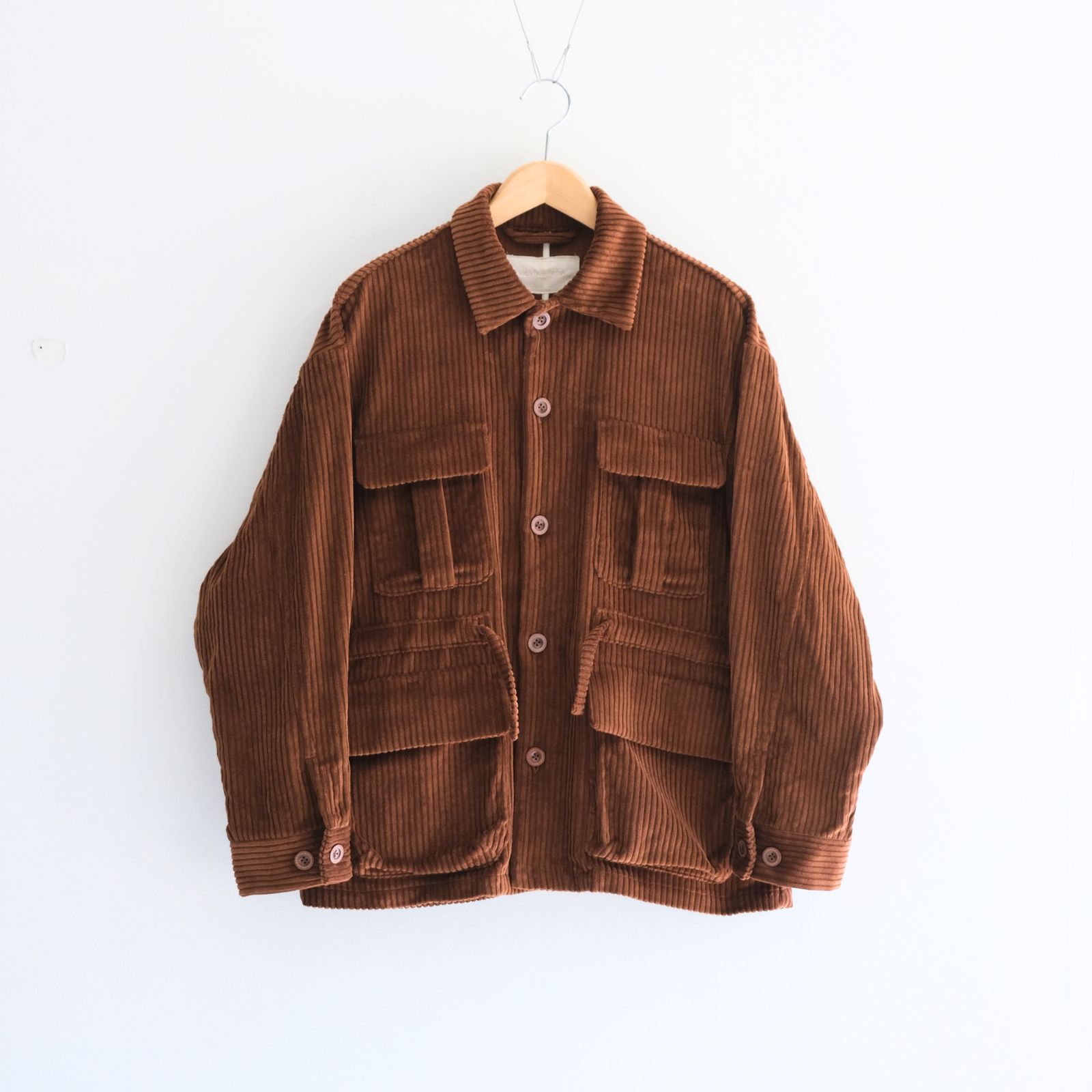 【残り1点】WIDE-WALE CORDUROY SAFARI JACKET（BROWN）