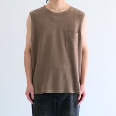 WRAP AROUND SLEEVELESS POCKET TEE ‐Recycle supima waffle‐ / ラップアラウンドスリーブレスポケットTEE ‐リサイクルスーピマワッフル‐（Brown）