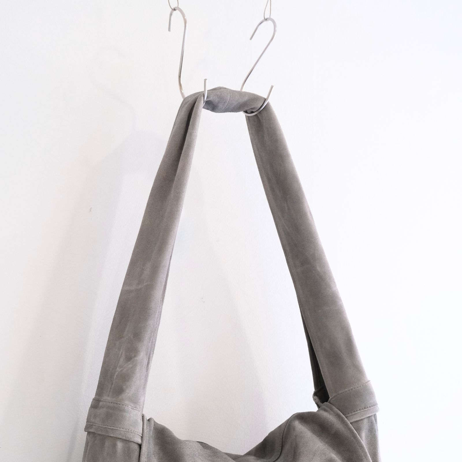 LEATHER SHOULDER BAG  - Cow split leather -（Gray）