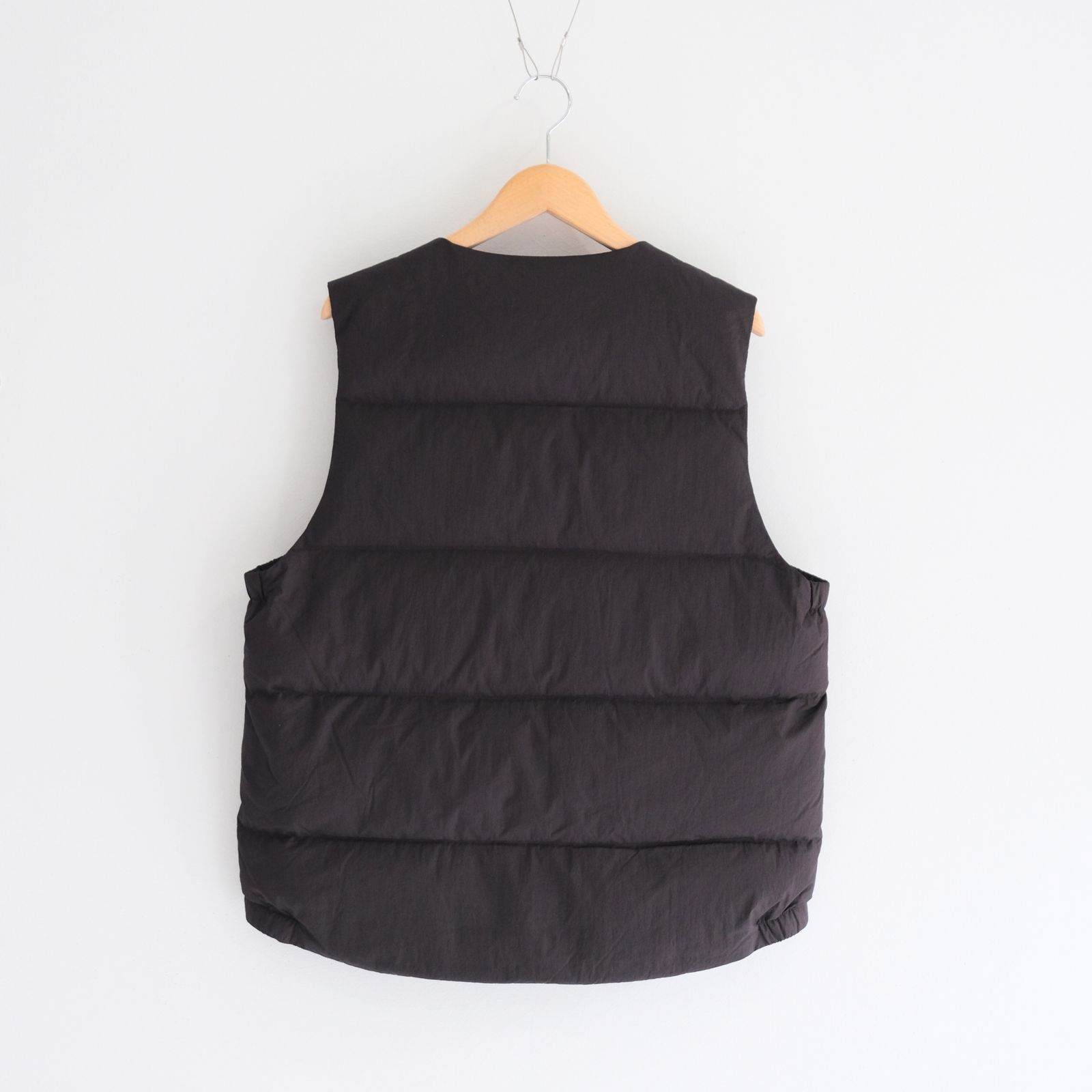 Layer Down Vest / ベスト / ダウンベスト / ダックダウン / Graphite