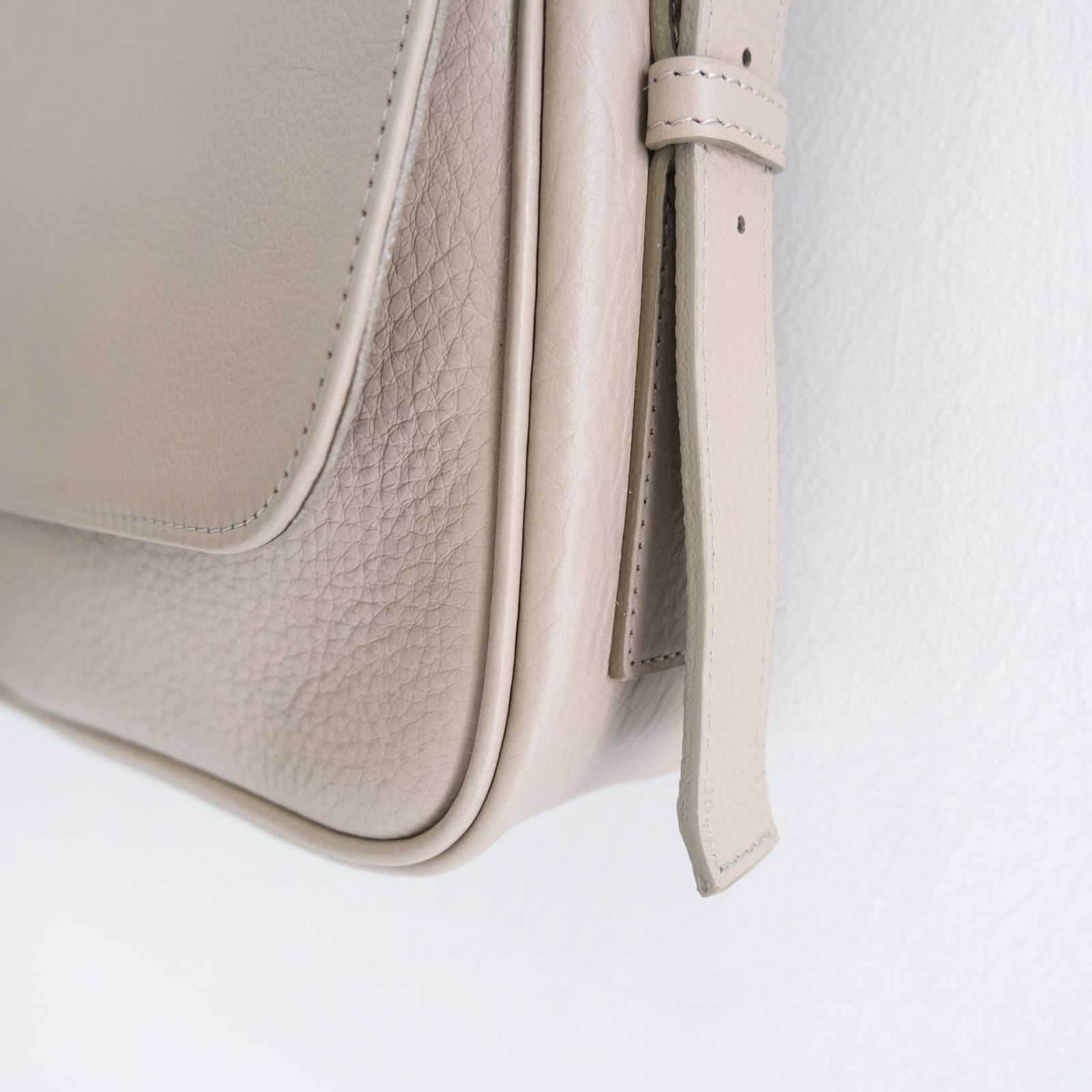 【残り1点】Leather Shoulder Bag [Dumbo] / レザー ショルダー バッグ [ダンボ]（Gray）