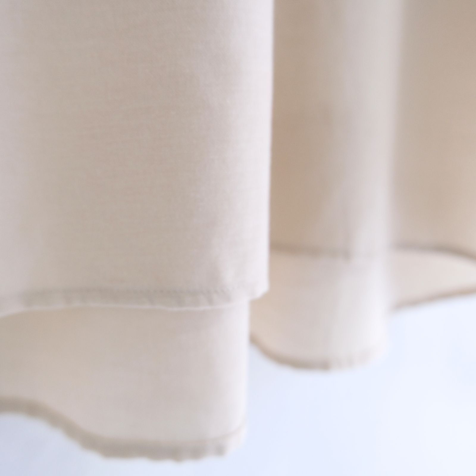 SILKY SOFT TWILL SKIPPER SHIRT / シルク ソフト ツイル スキッパー シャツ（SAND）