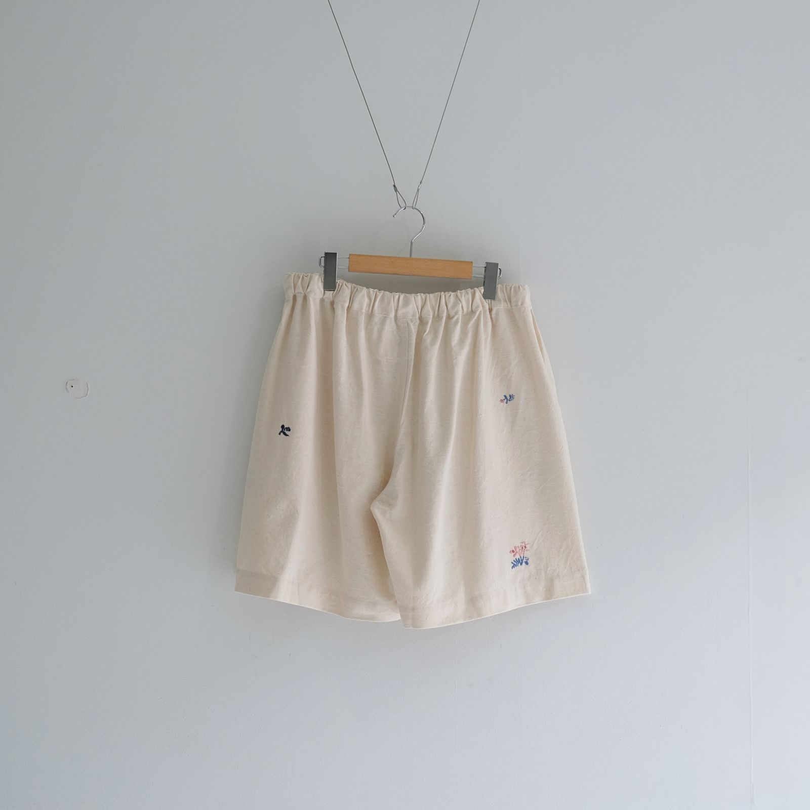 BRIDGE SHORTS / ショーツ / 手刺繍 / ECRU INTERRUPTED RIBBON