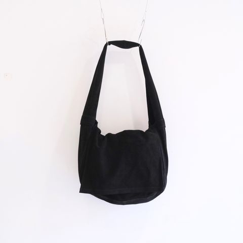 LEATHER SHOULDER BAG  - Cow split leather -（Black）