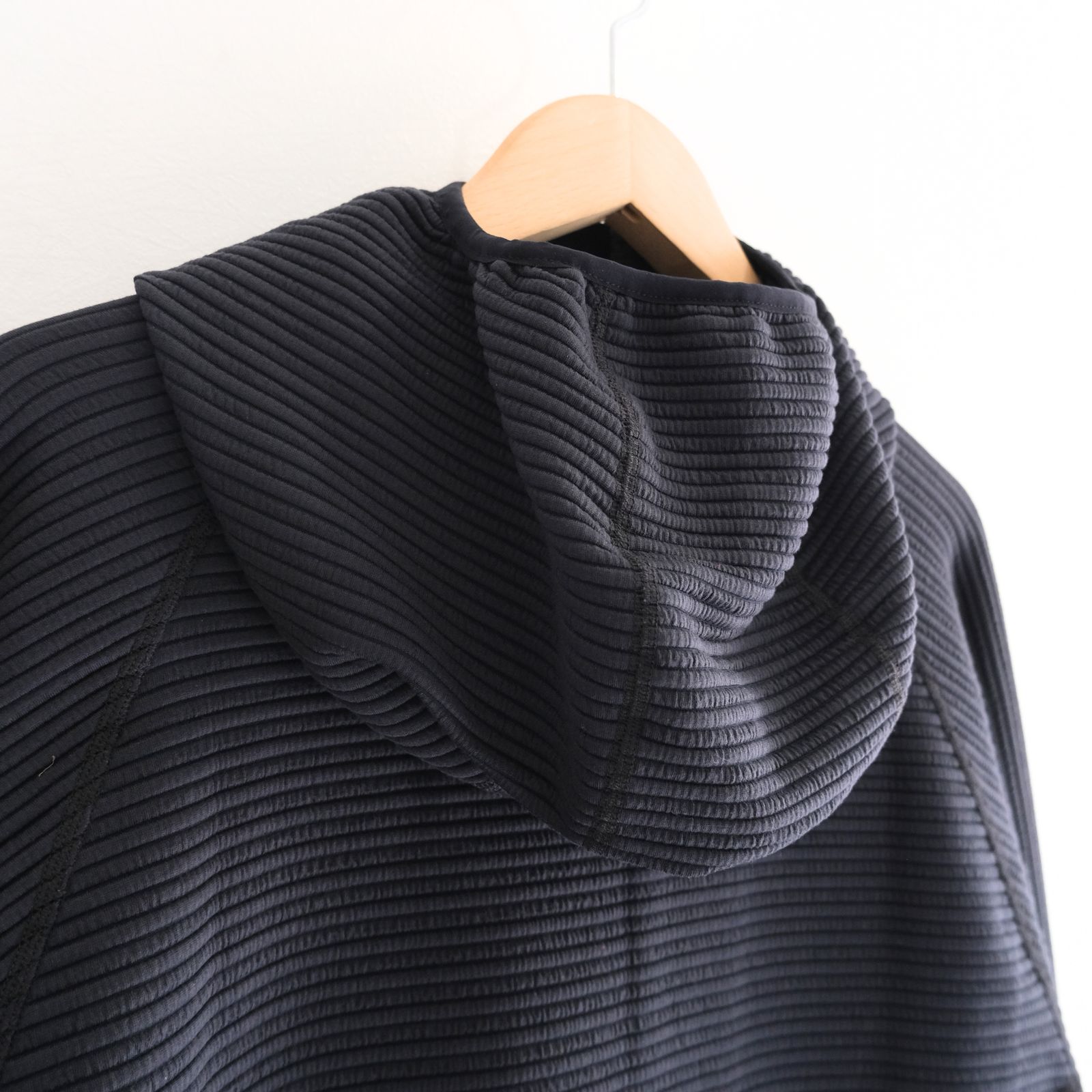 Uneven Anonymous Balaclava Hoodie / アンイーヴン アノニマス バラクラバ フーディー（OFF BLACK）