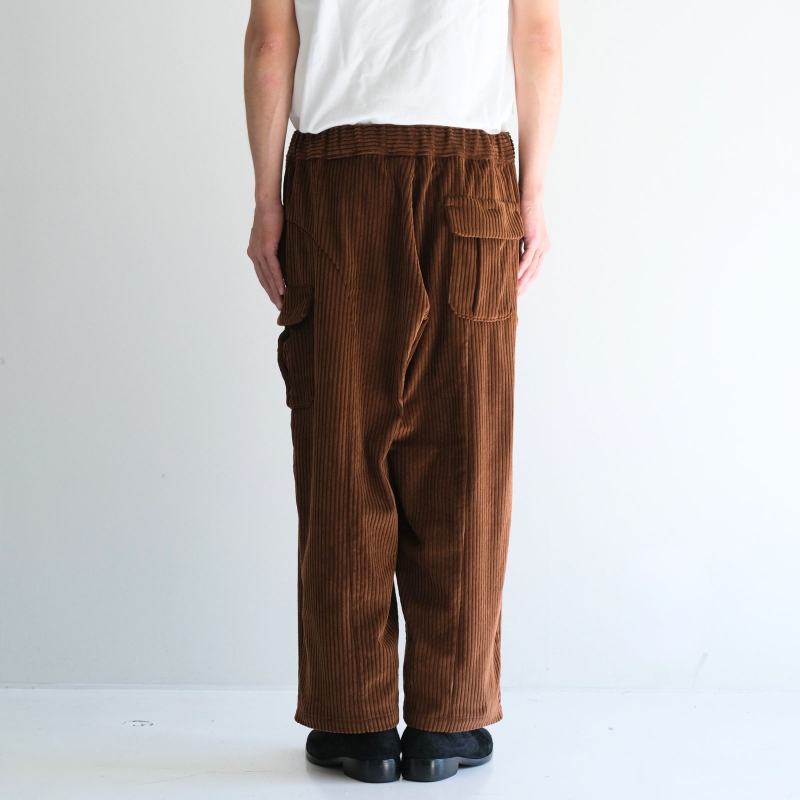 【残り1点】WIDE-WALE CORDUROY CARGO PANTS（BROWN）