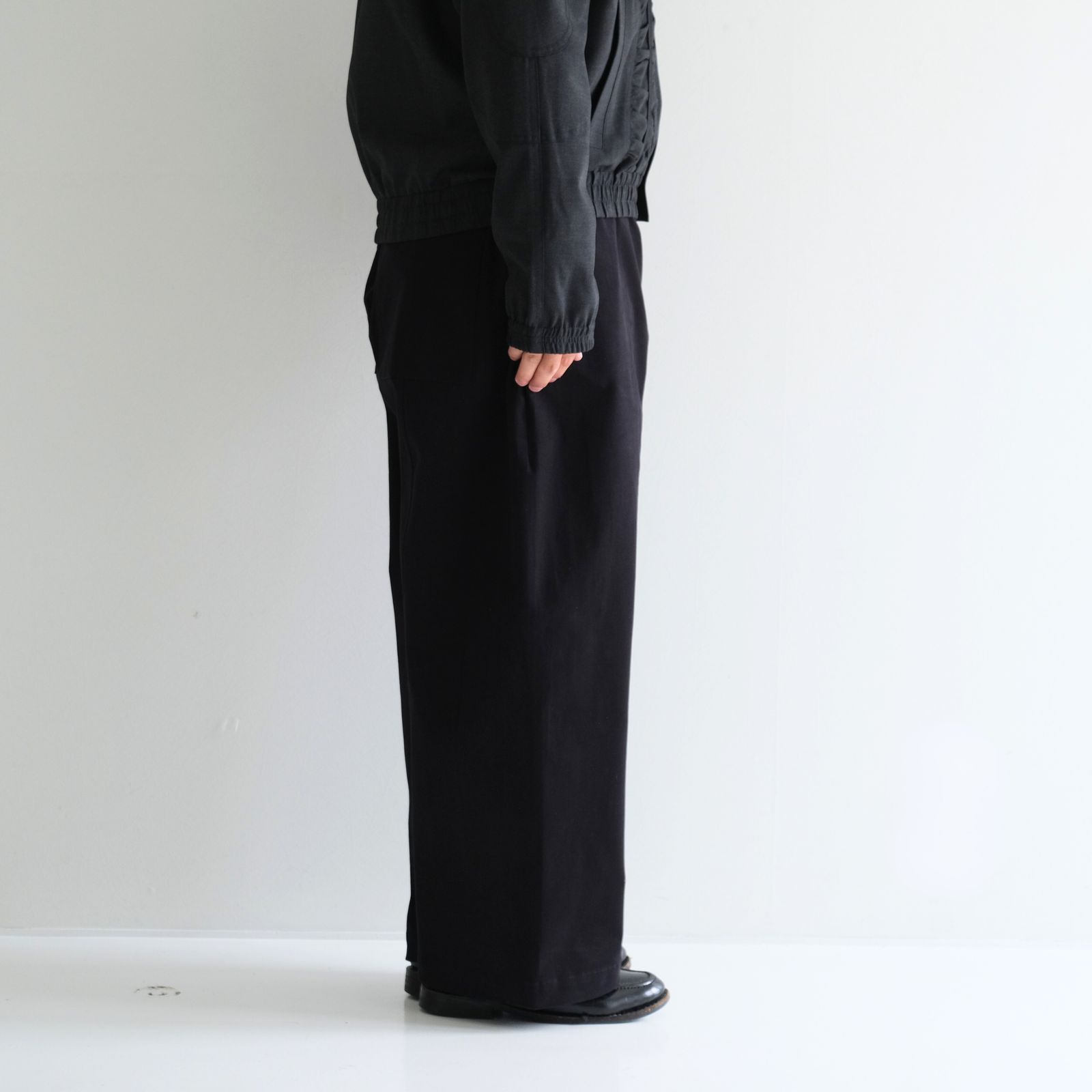 WELT TROUSER / ワイドストレート / ボトムス / BLACK