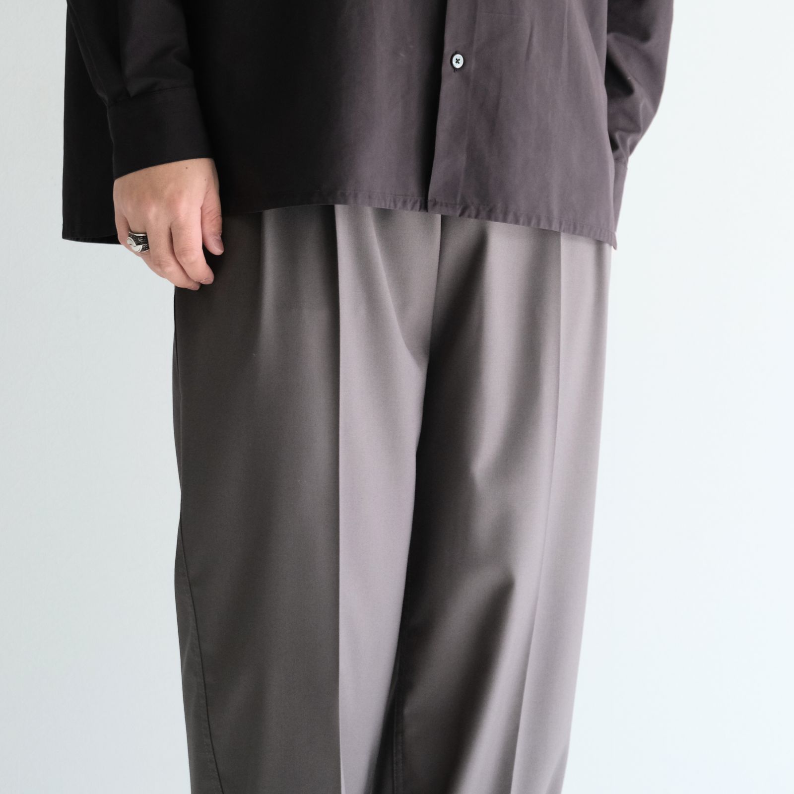 Santiago Slacks / サンティアゴスラックス（OLIVE GRAY）