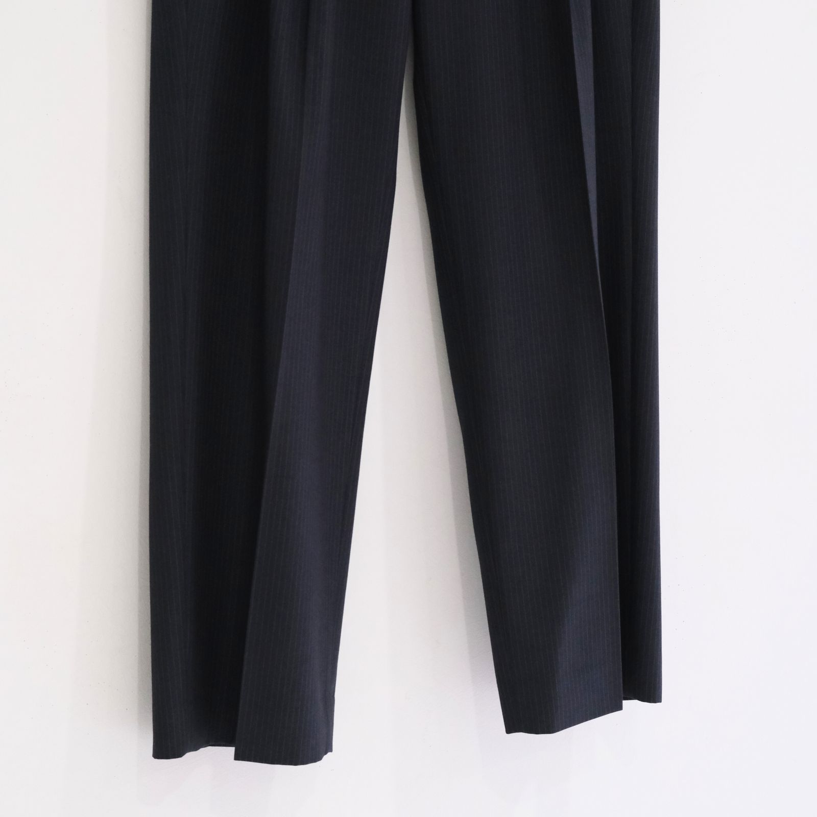 Narrow Stripe Tapered Slacks / ナロー ストライプ テーパード スラックス（HEATHER CHARCOAL）