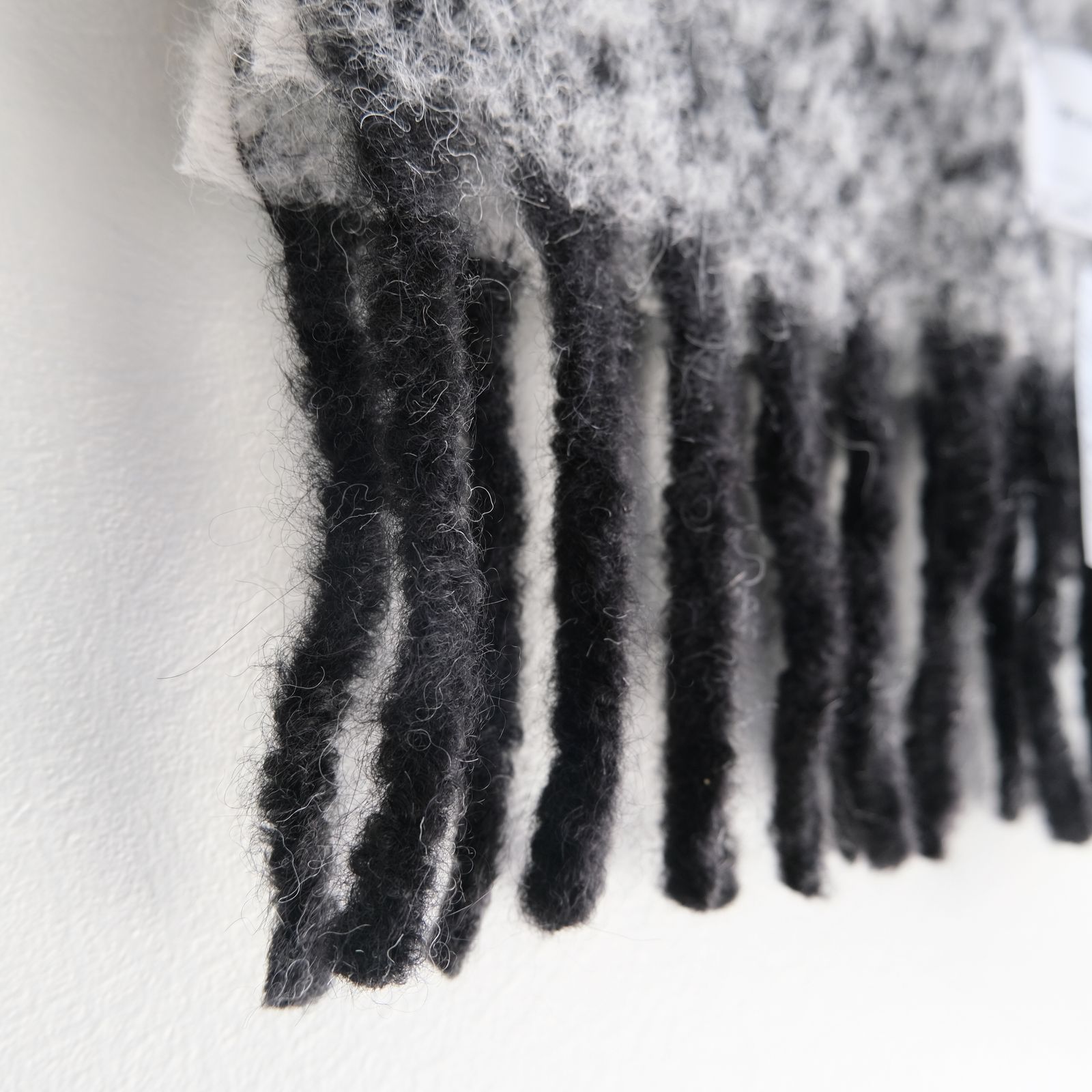 Two Colour Woolly Scarf / マフラー / アルパカ / Black / White