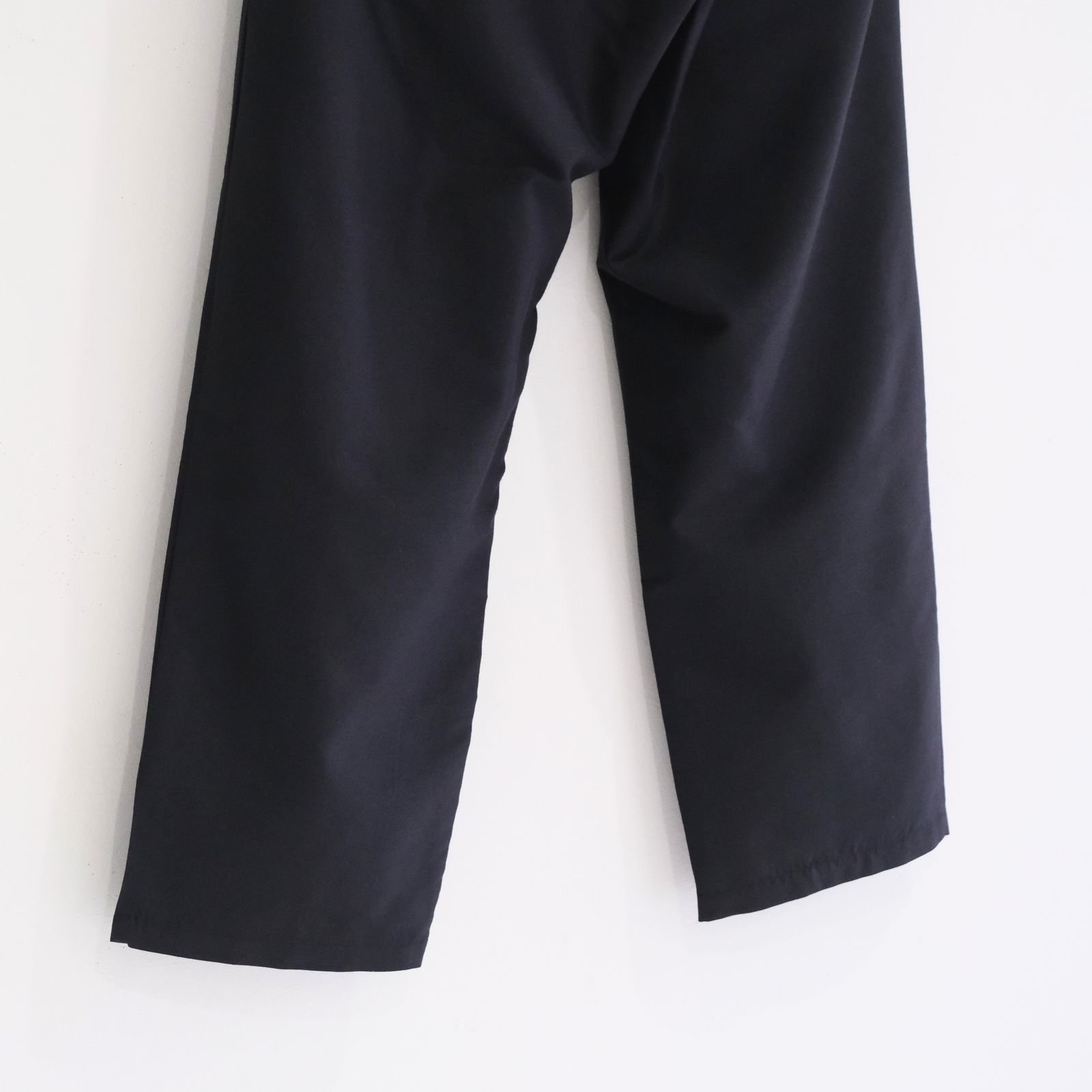 TUCK EASY PANTS - Silk / Wool - / パンツ / イージーパンツ / ウール / シルク / Navy
