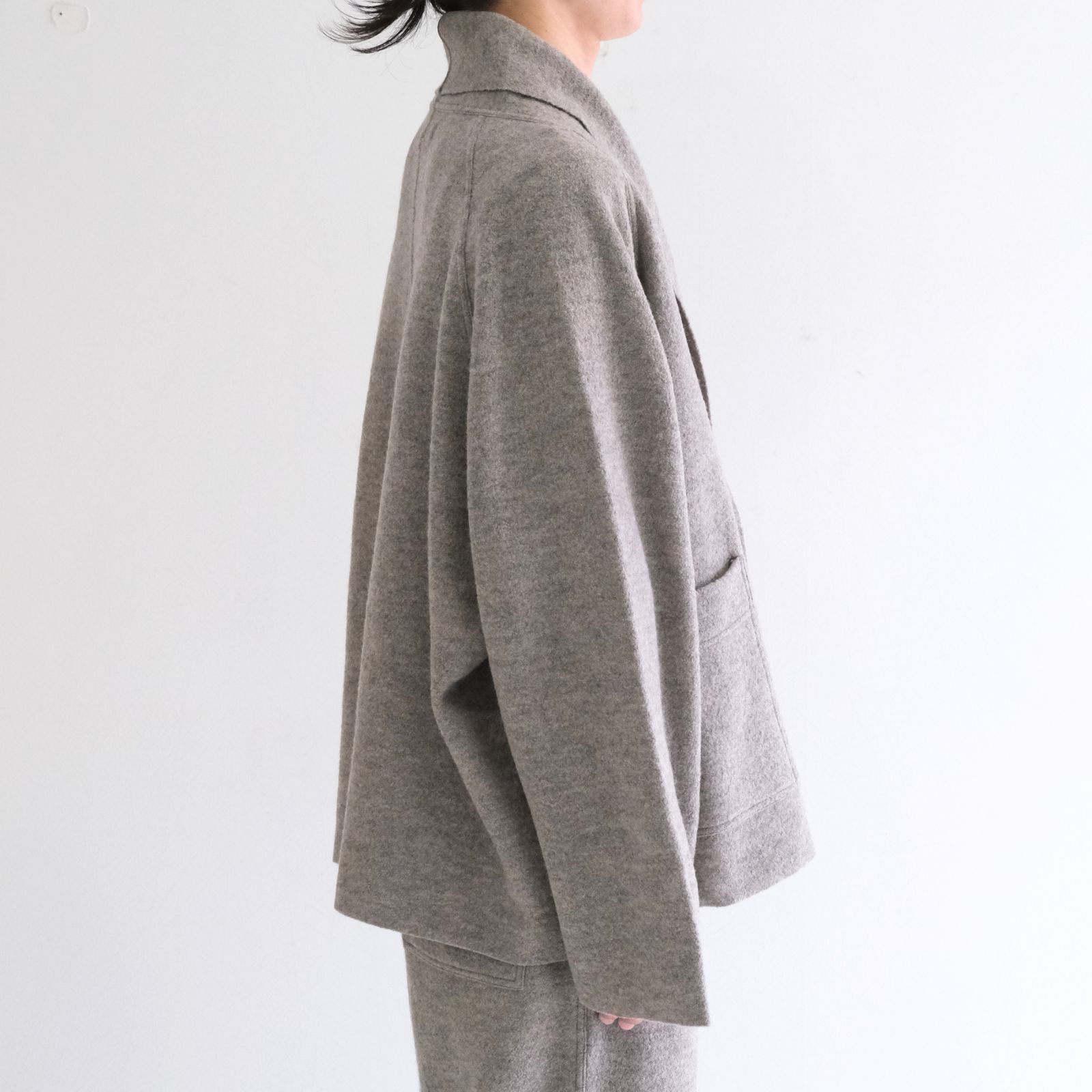 【残り1点】CARDIGAN JACKET  ‐Hard Twist Crepe Knit‐（Greige）