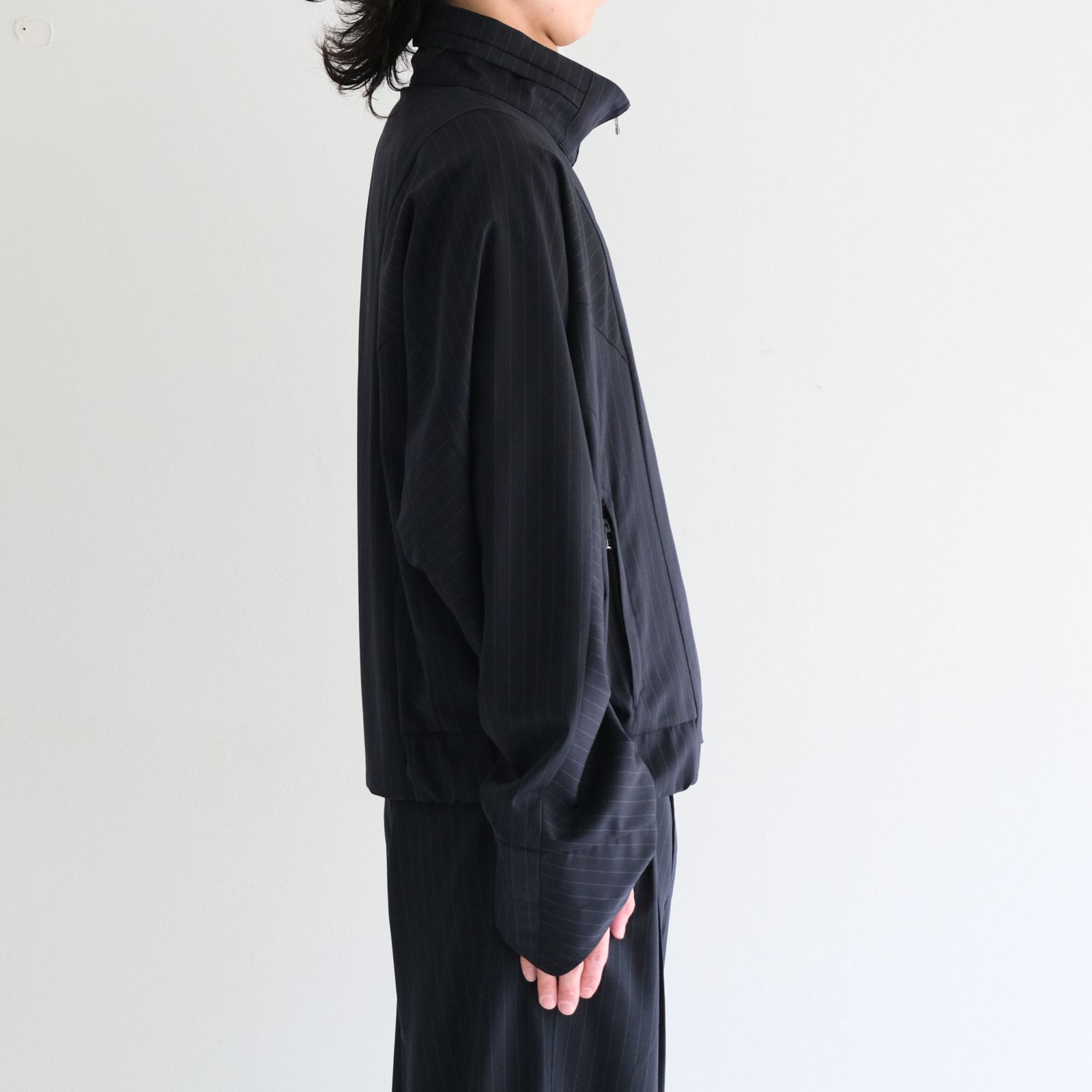 【残り1点】Merino Wool Stand Collar Blouson / メリノウール スタンドカラー ブルゾン（NAVY STRIPE）