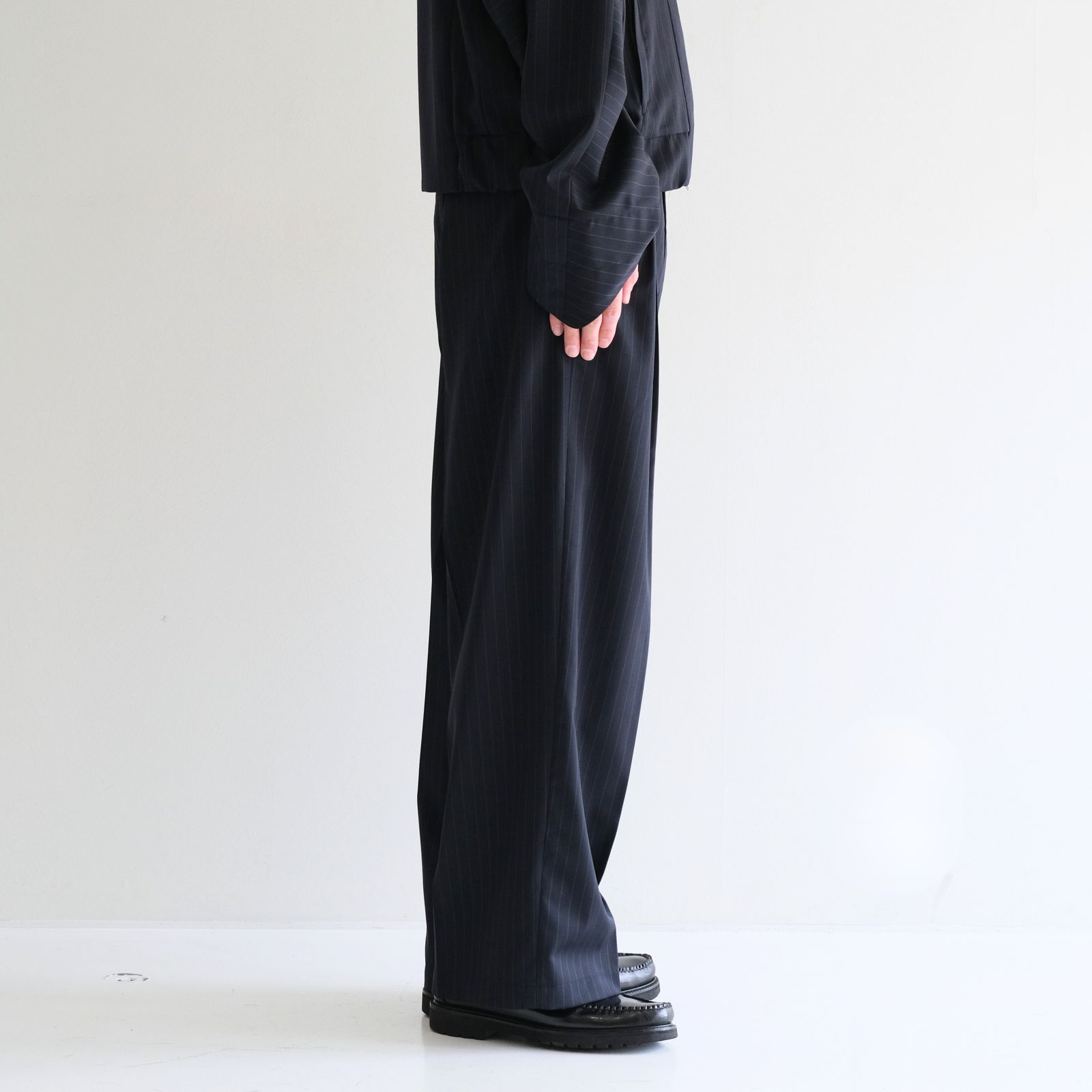 【残り1点】Merino Wool High-waist Slacks / メリノウール ハイウエスト スラックス（NAVY STRIPE）