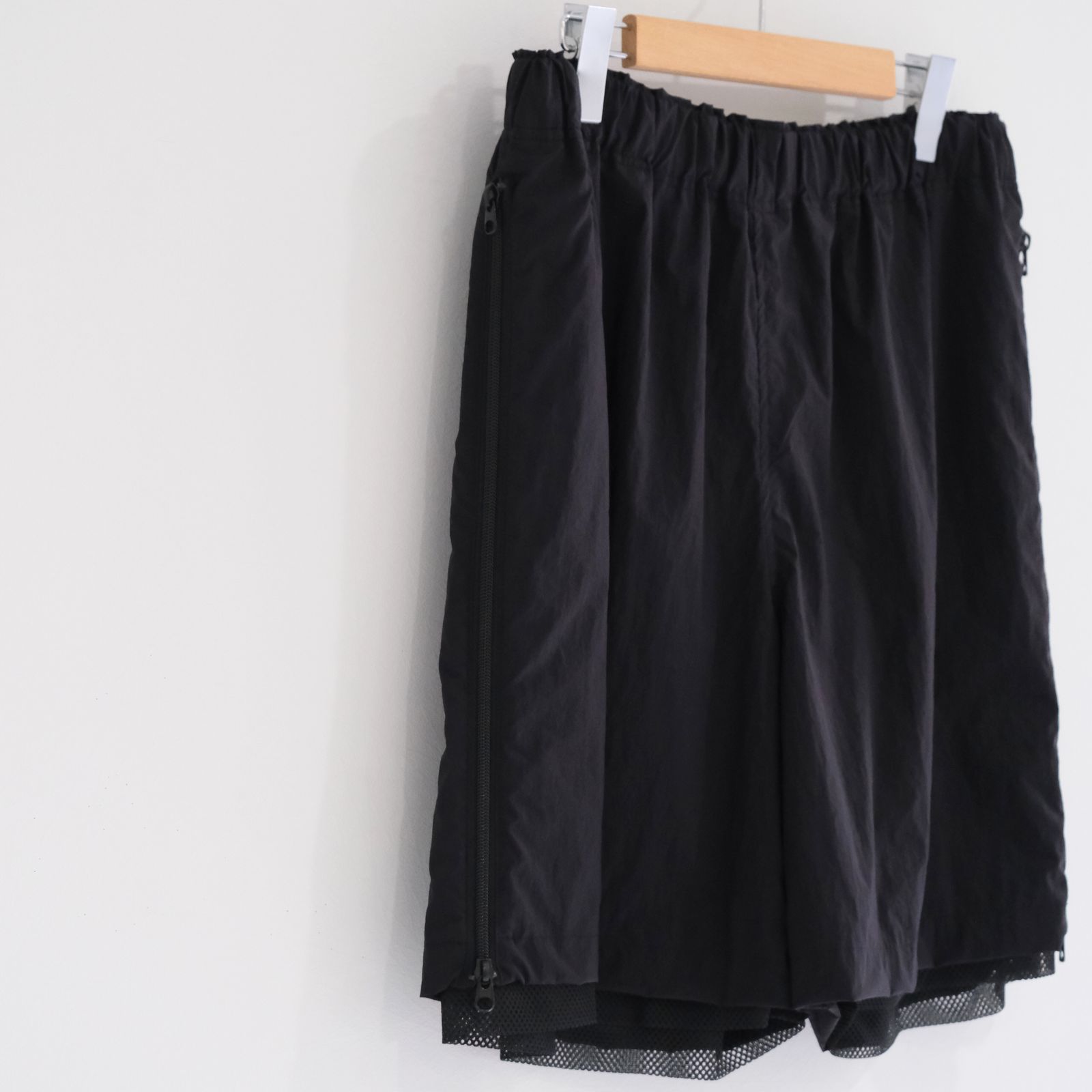 TECHNICAL VENTILATION SHORTS / ショーツ / ナイロン / BLACK