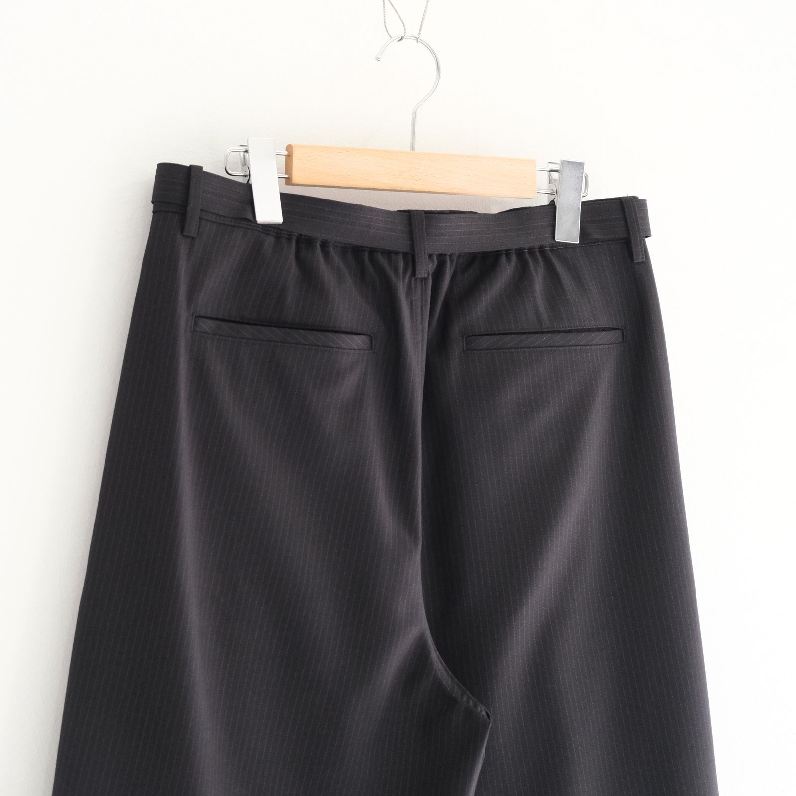 Hemingway Stripe Bermuda Pants / ヘミングウェイ ストライプ バミューダ パンツ（BLACK）