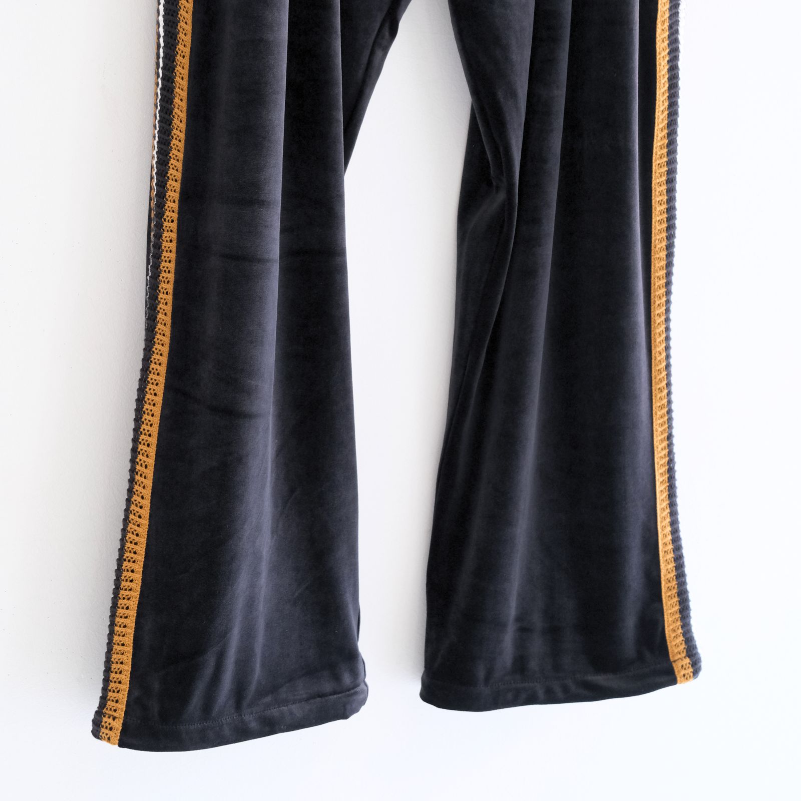 【残り1点】VELOUR TRACK PANT（BLACK）