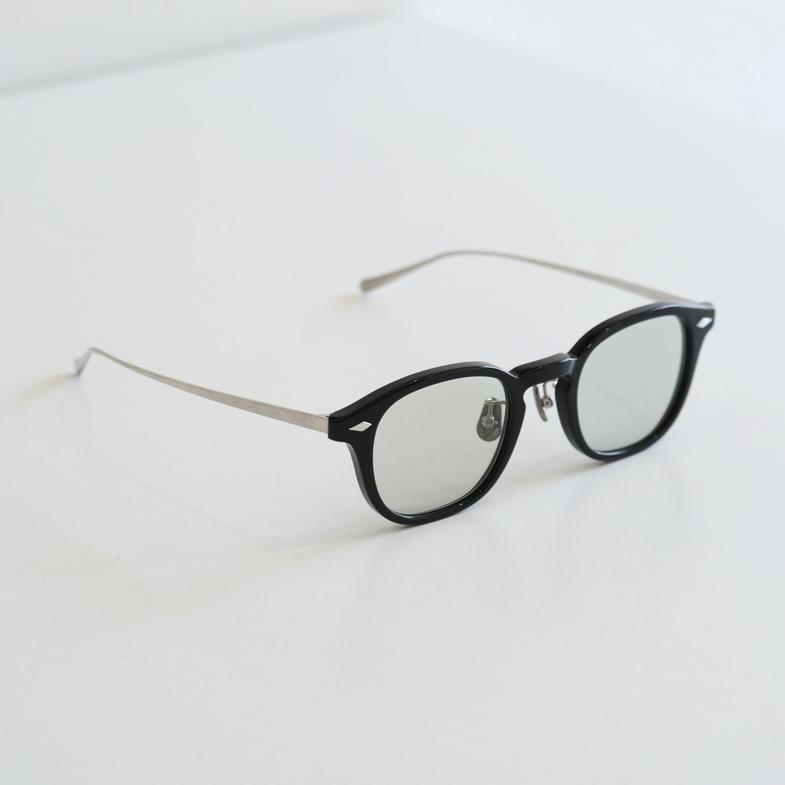 JIFUSAN #2（GLOSS BLACK × GREY GREEN to D.GREY）