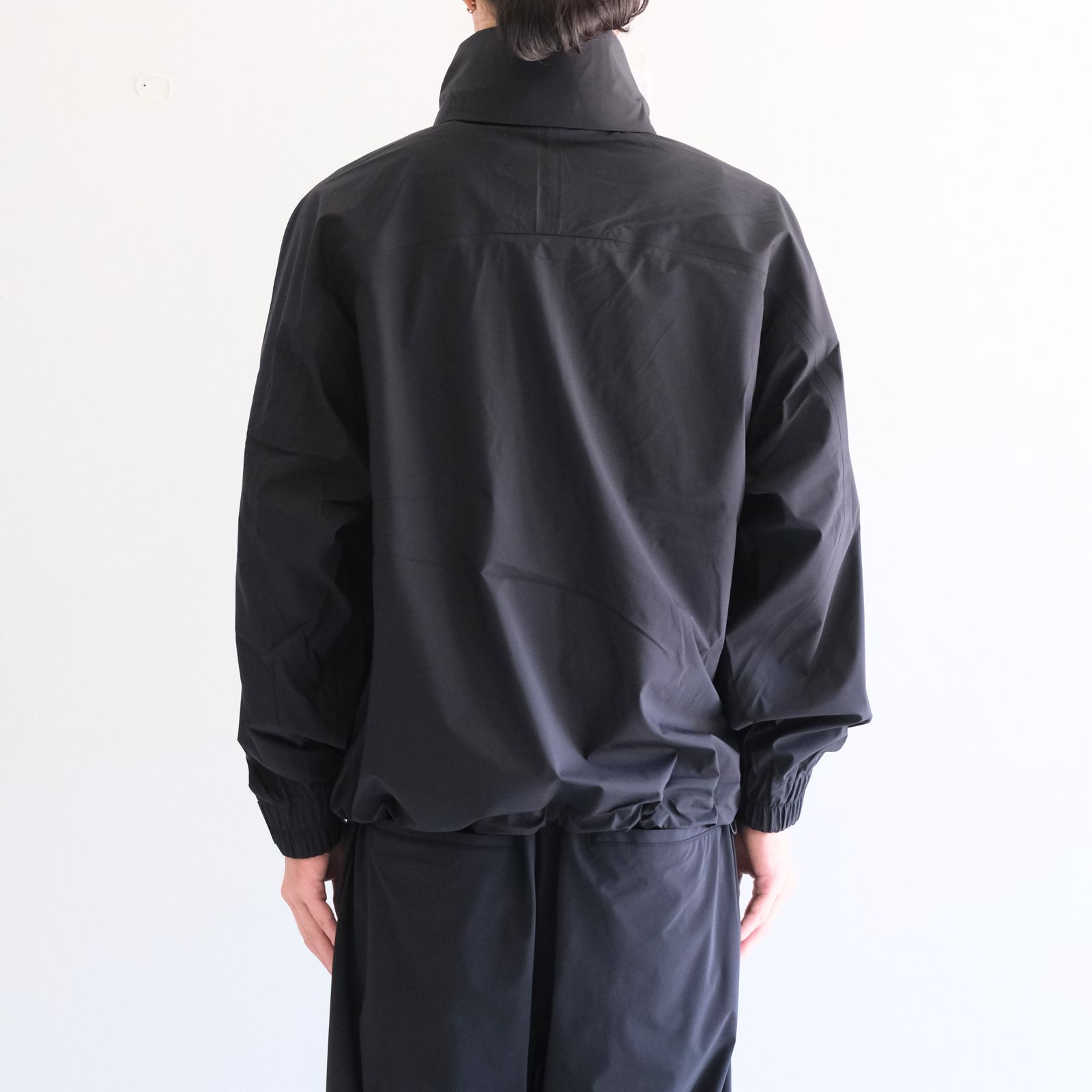 Temporal Fold Shell JKT / テンポラル フォールド シェル ジャケット（OFF BLACK）