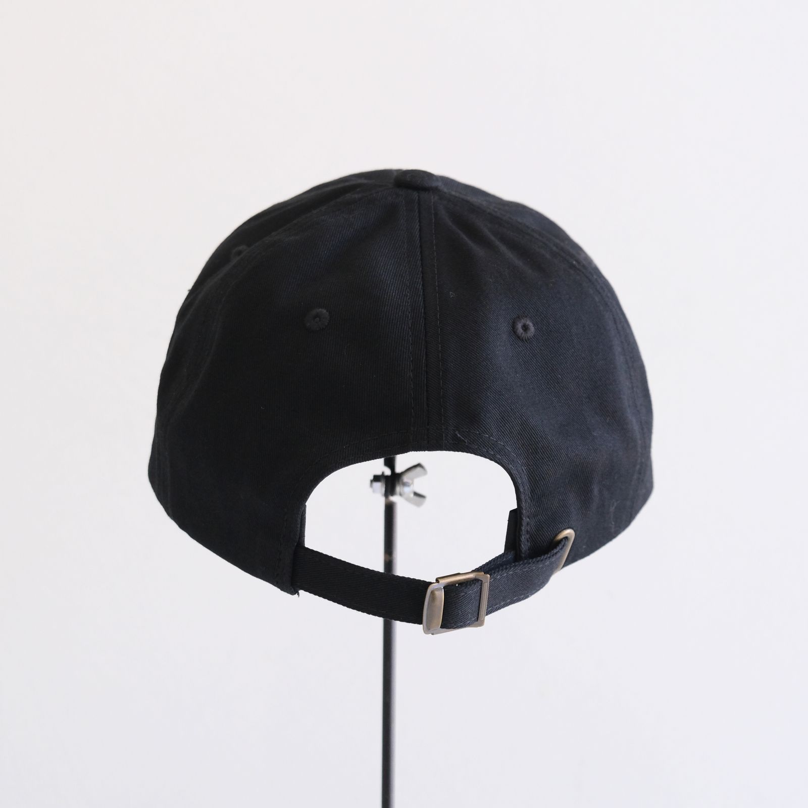 【残り1点】EMBROIDERY MID CAP（BLACK）