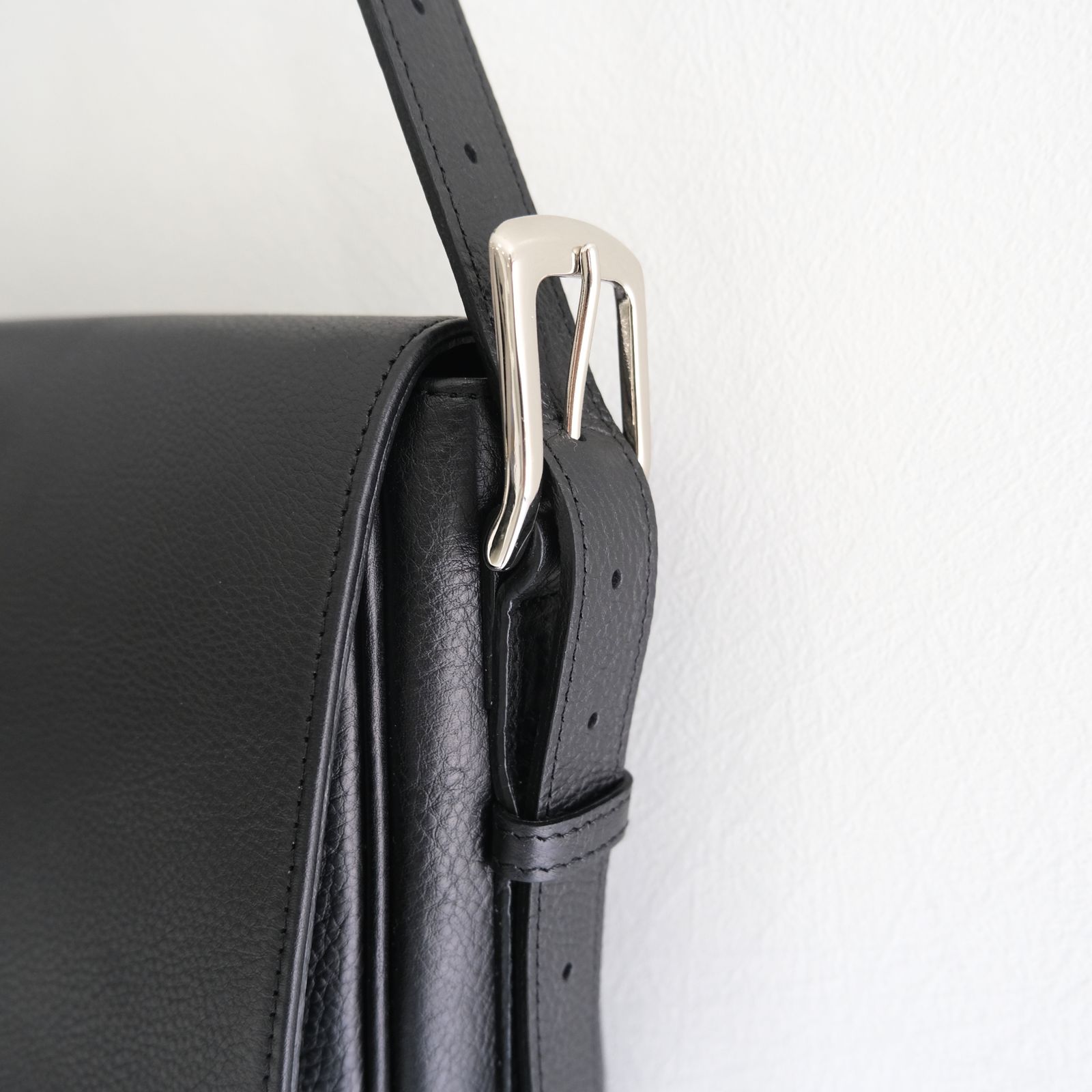 【残り1点】Leather Shoulder Bag [Dumbo] / レザー ショルダー バッグ [ダンボ]（Black）