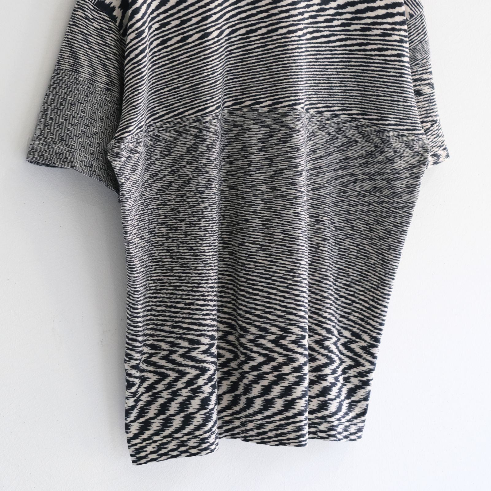 VORTEX TECHNICAL LOGO TEE fabric by SUN/kakke （BLACK OR WHITE）