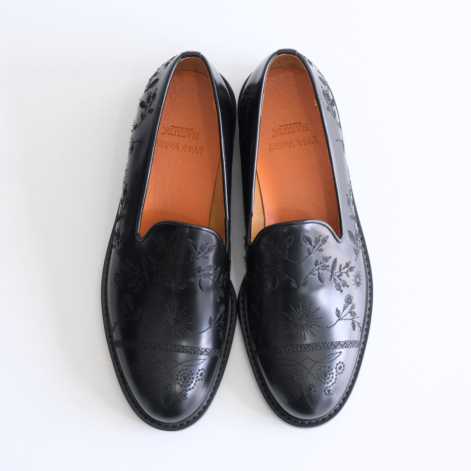 "DANCE" Embroidered Opera Shoes by HARUTA（BLACK）
