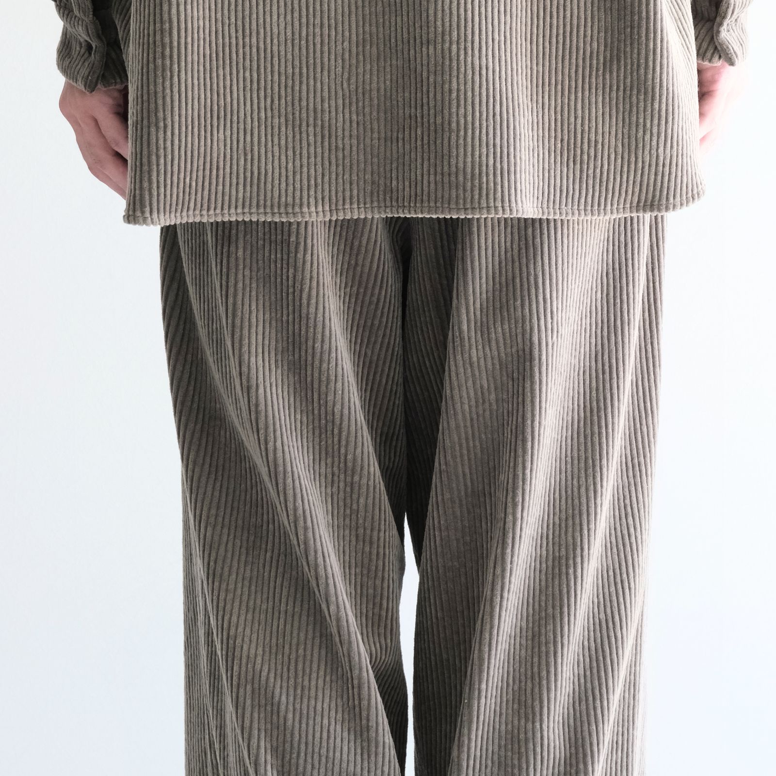 【残り1点】Corduroy Relax Trousers（Beige）