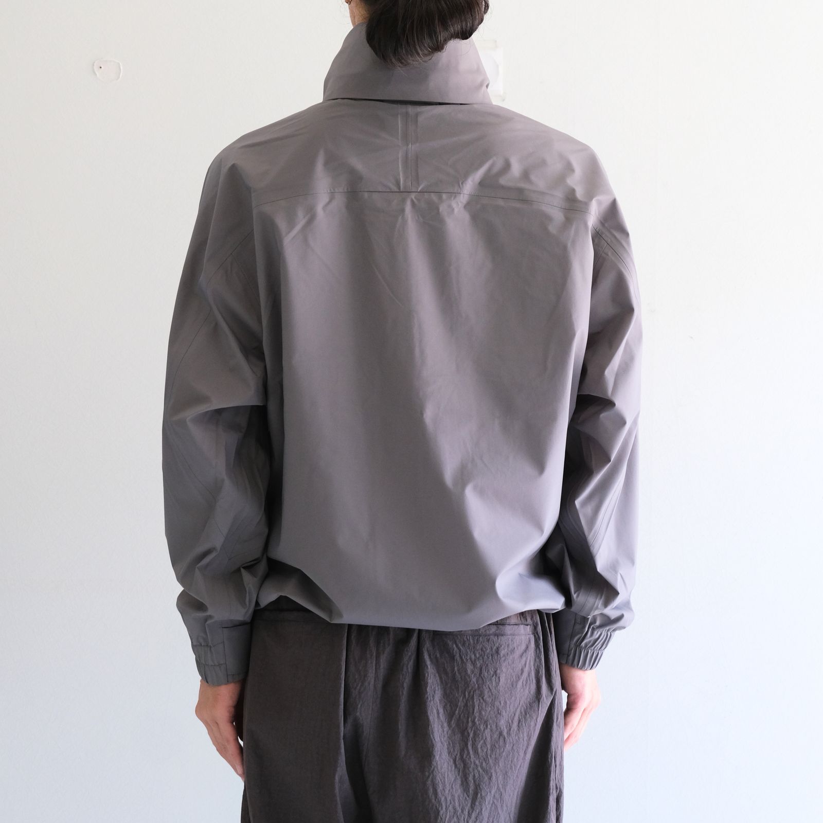 Temporal Fold Shell JKT / テンポラル フォールド シェル ジャケット（GREY）