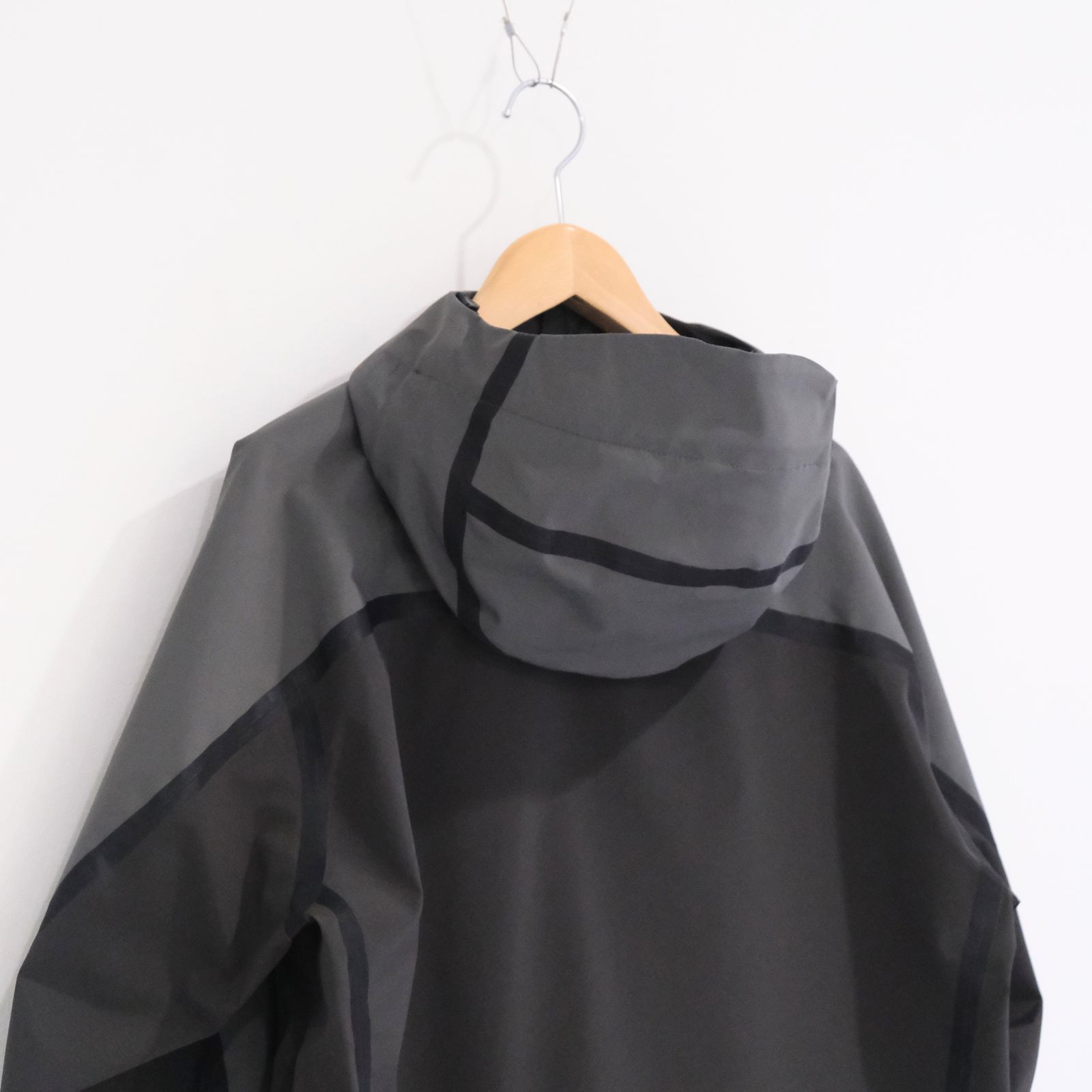 TAPED SEAM WATER PROOF JACKET / シェルジャケット / ブラック