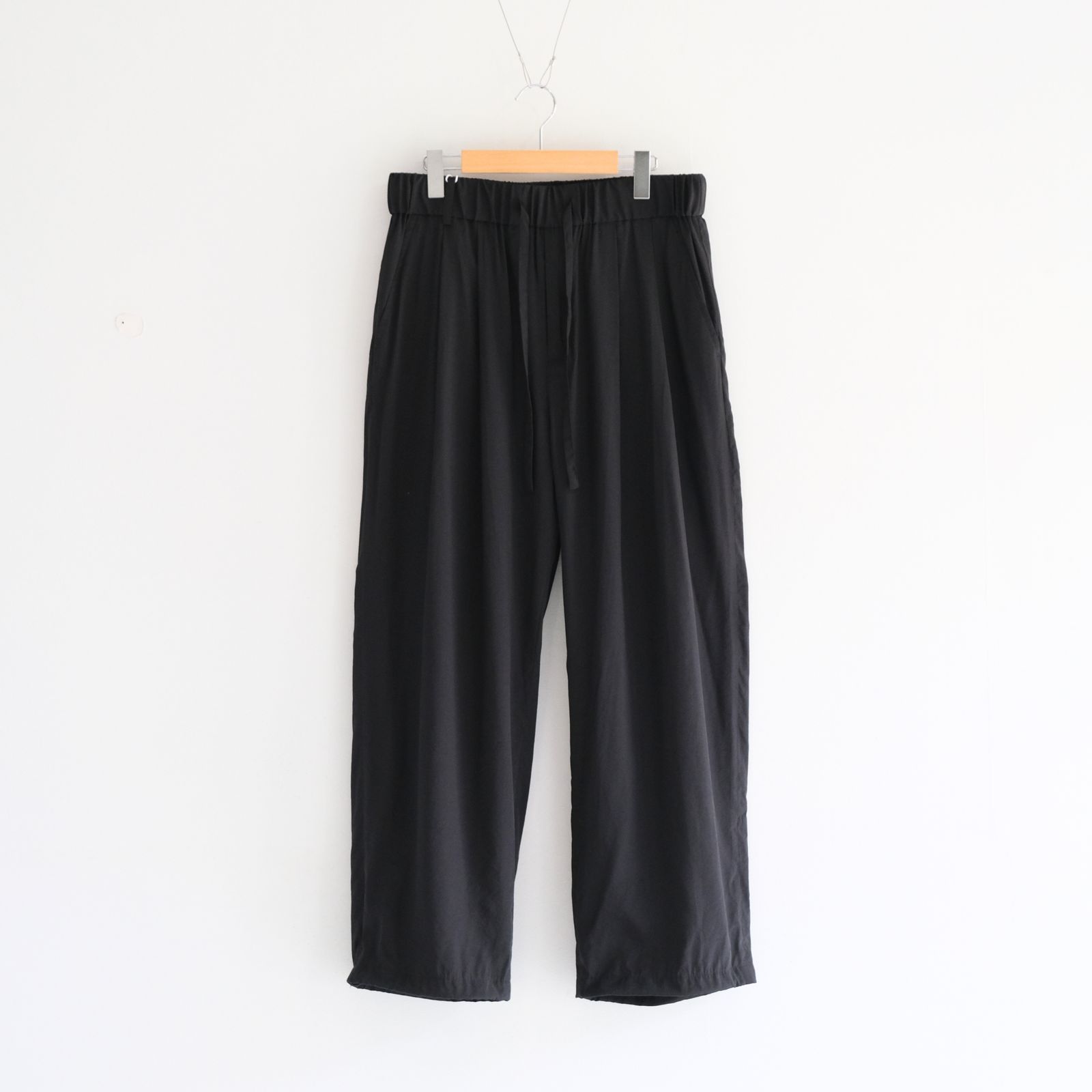 【販売開始 : 7/18 (土) 00:00~】Cupro Nylon Browsing Pants（Black）