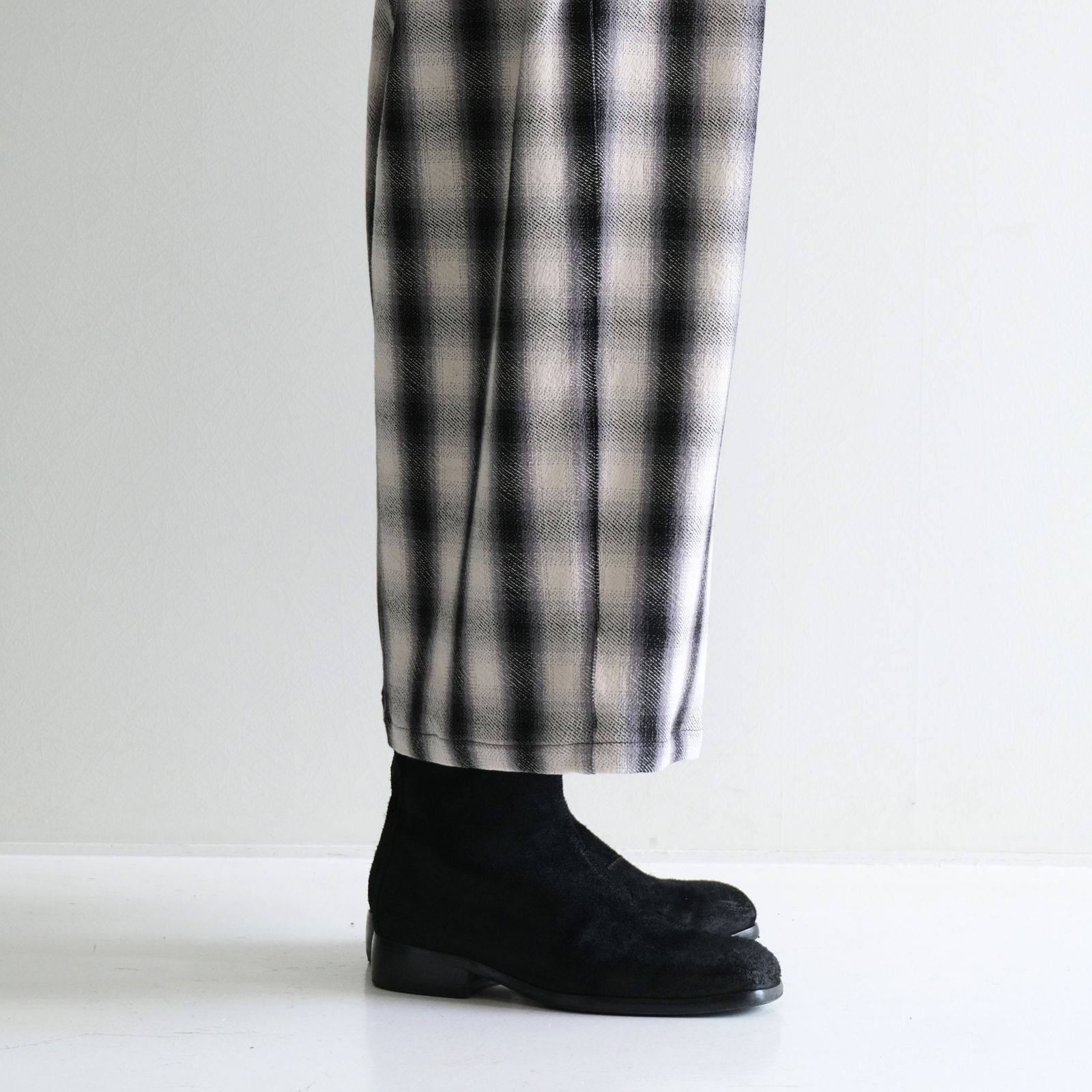 【残り1点】HEAVY FLANNEL CROPPED BAGGY（OFF WHITE×BLACK）