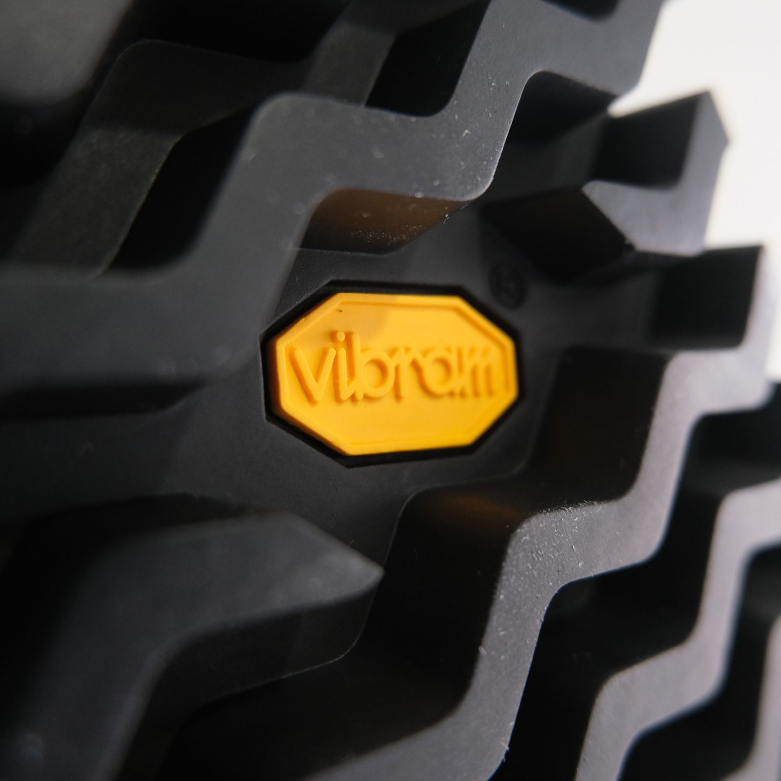 Suicoke x is-ness GUT KAT-2-ISN（CHARCOAL x BLACK）