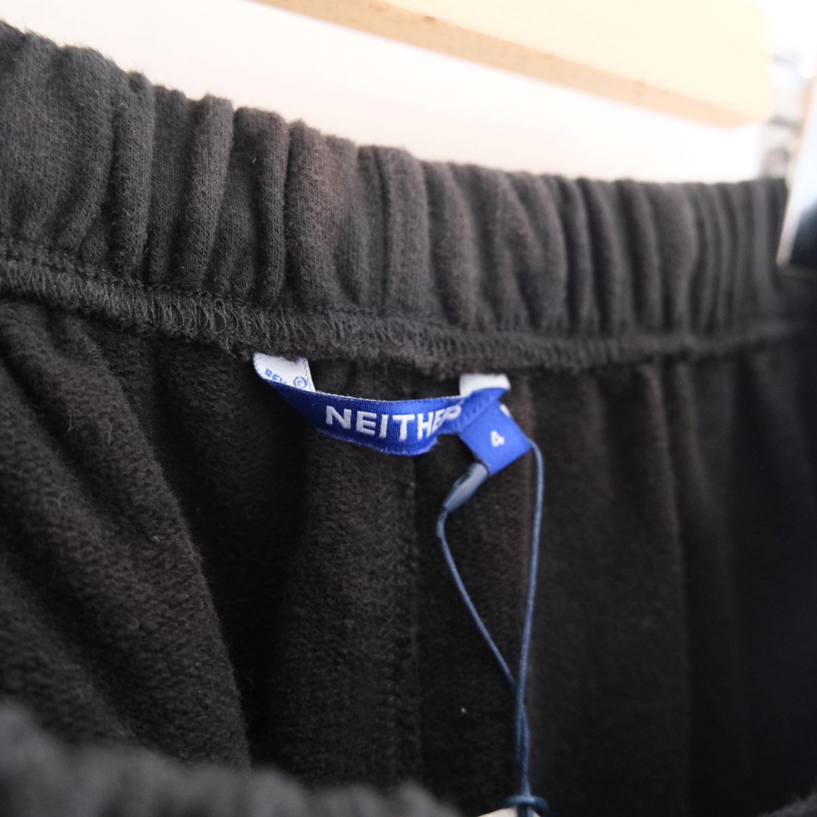Reimagined Newsboy Fleece-Lined Sweatpants / パンツ / スウェットパンツ / Bleached Black